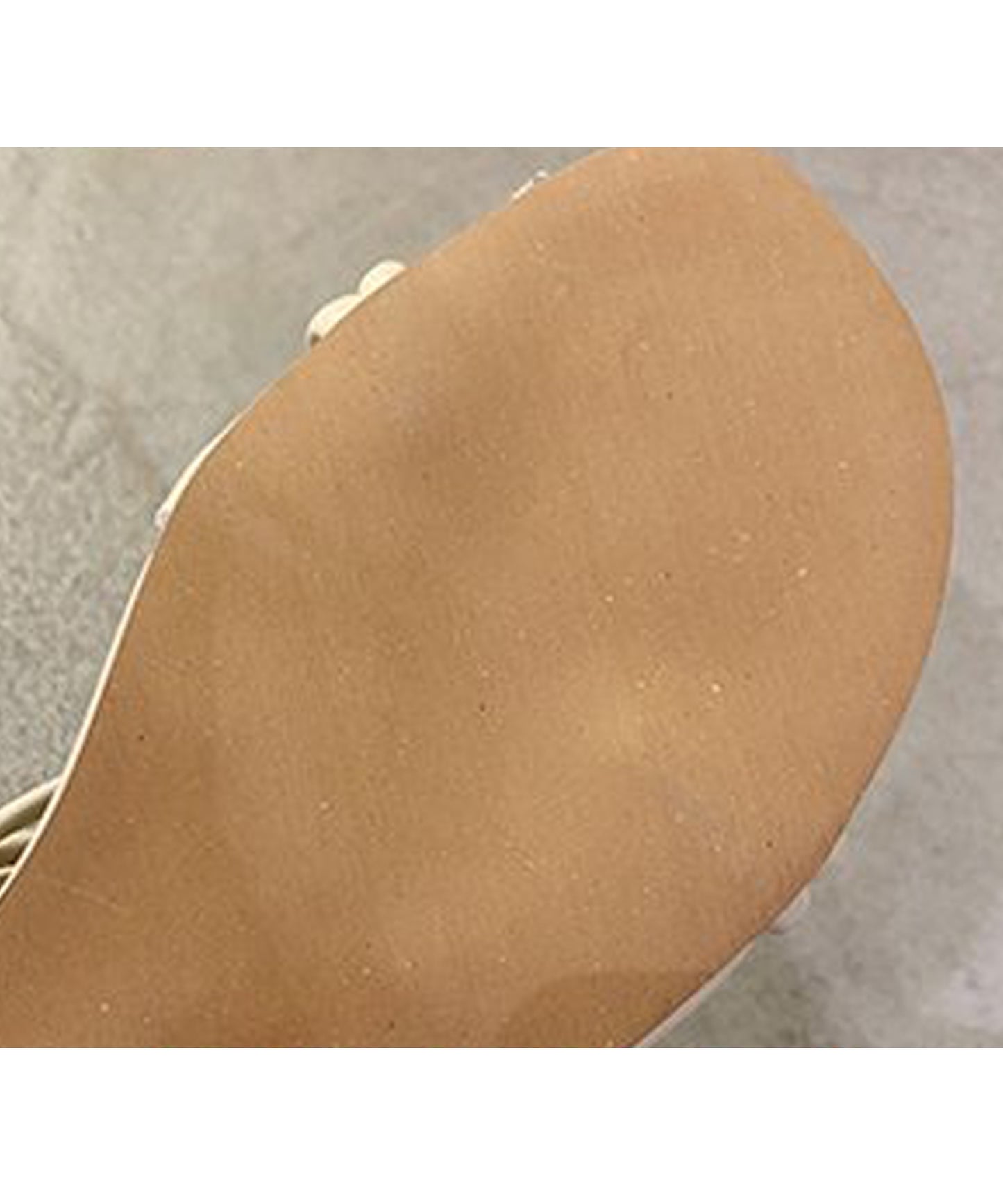 ナローストラップミドルヒールサンダル