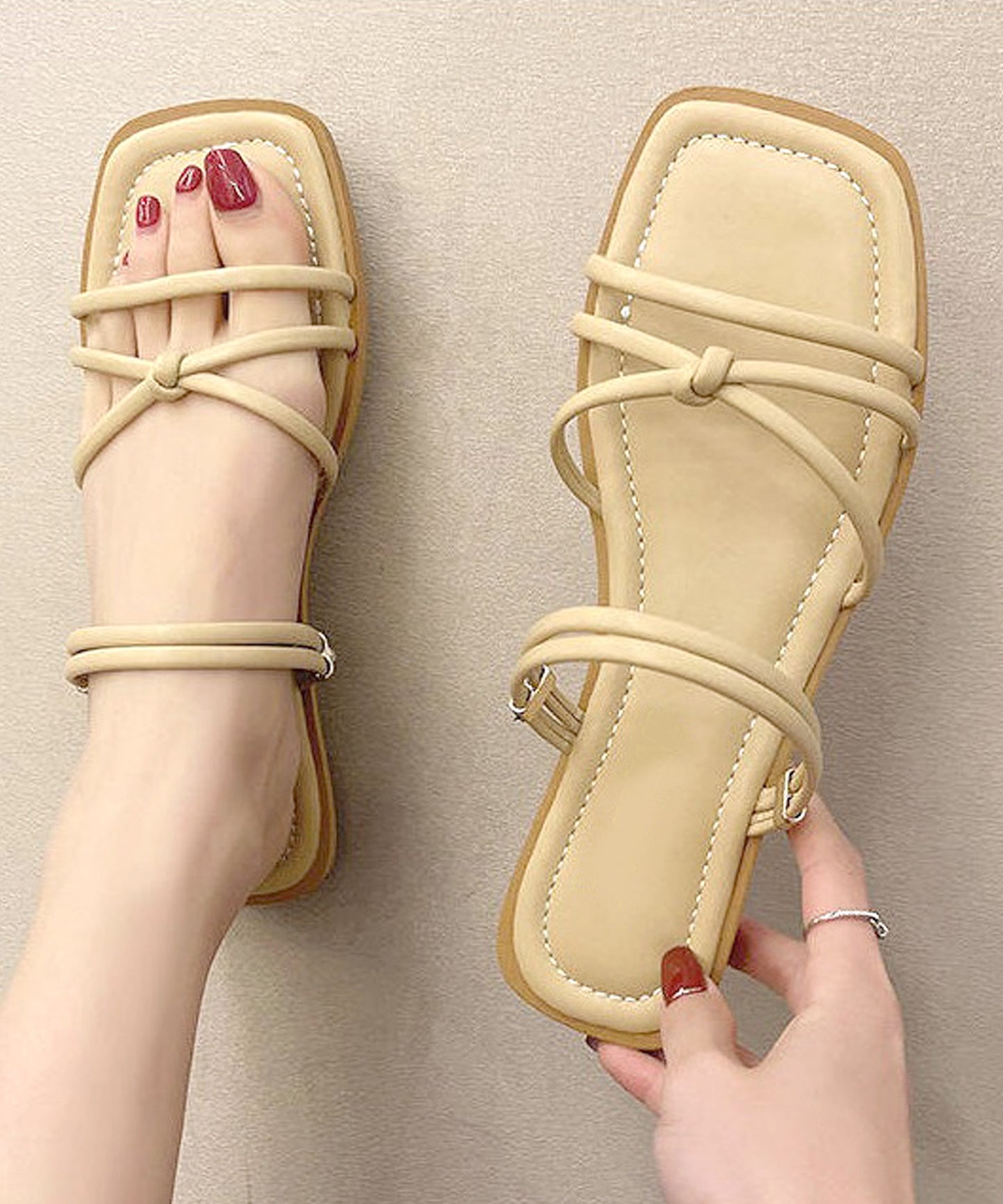 ナローストラップスクエアトゥフラットサンダル