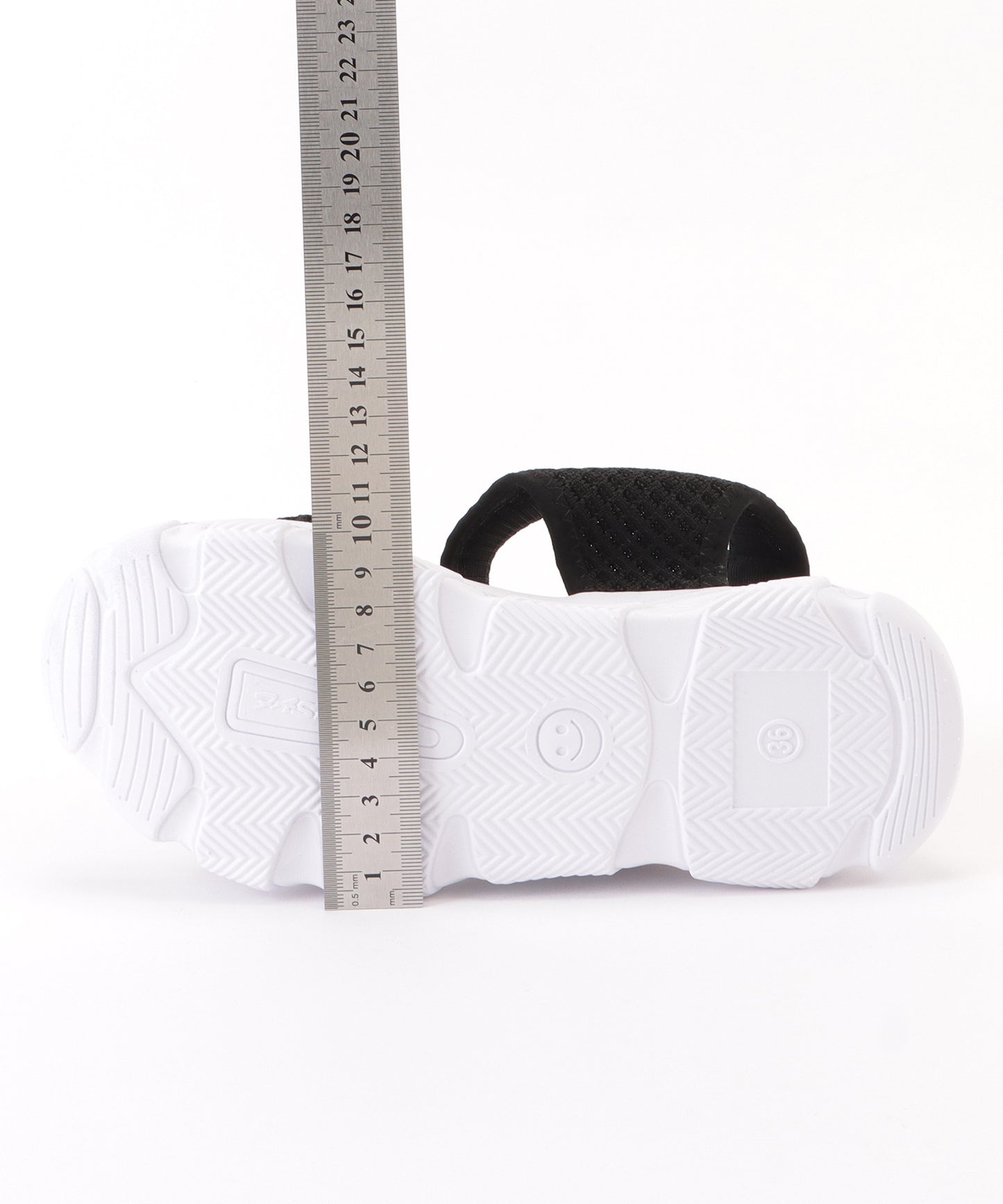 ソックス風厚底スポーツサンダル