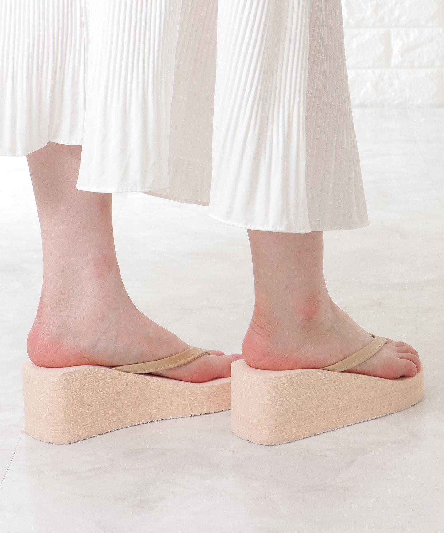 ソリッドカラー 厚底 ウエッジ トング サンダル