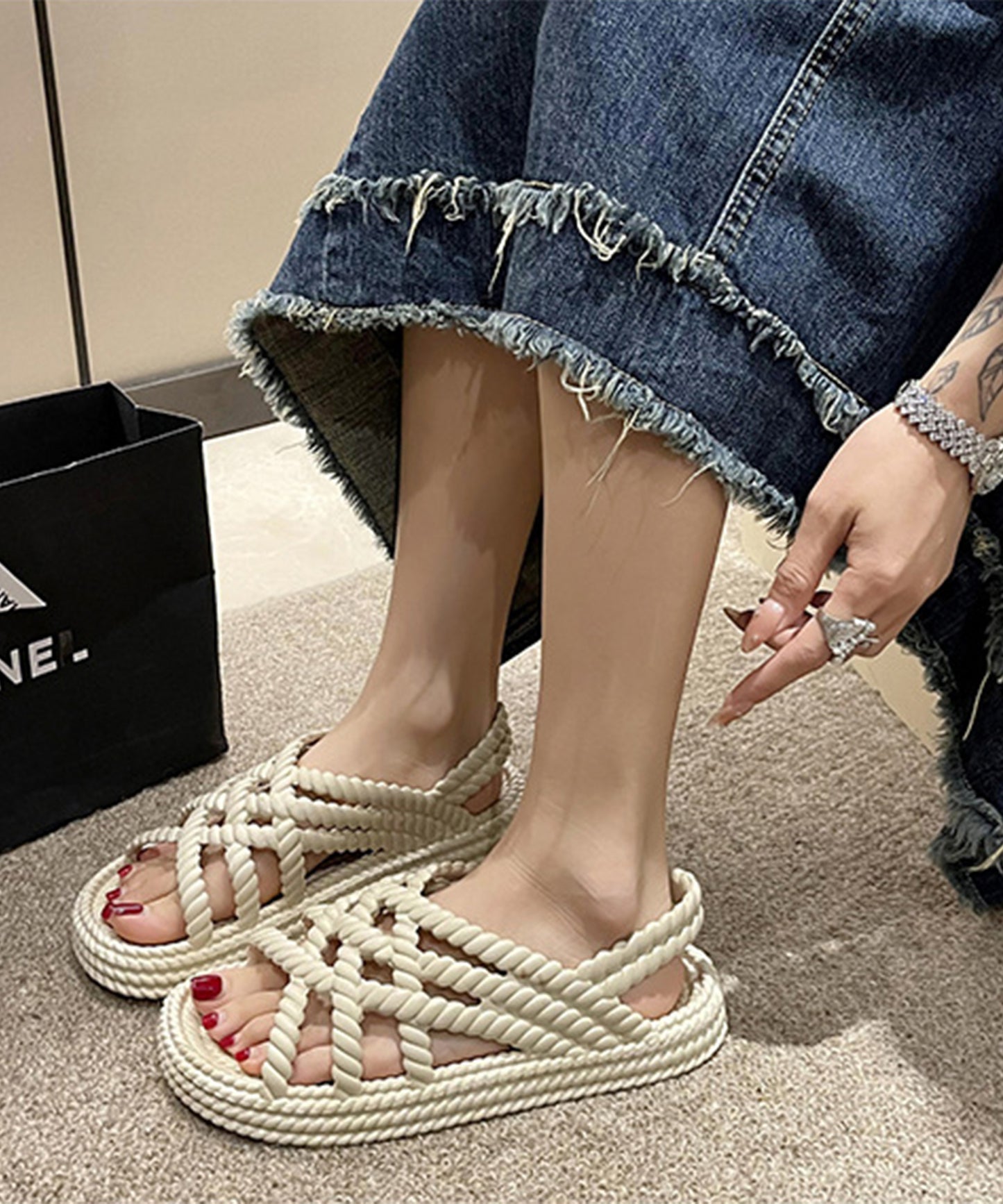 ツイスト メッシュ バックストラップ フラット サンダル