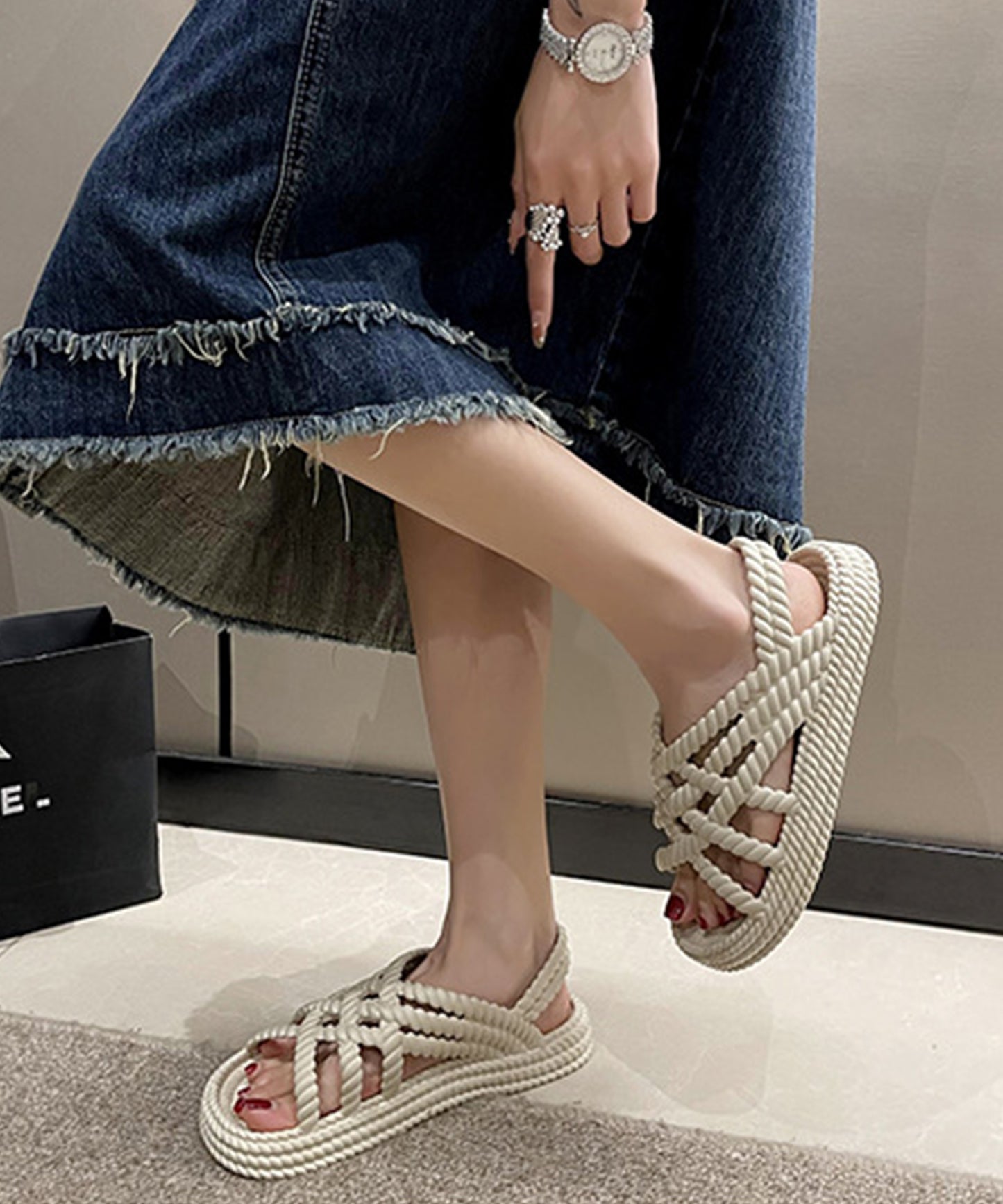 ツイスト メッシュ バックストラップ フラット サンダル