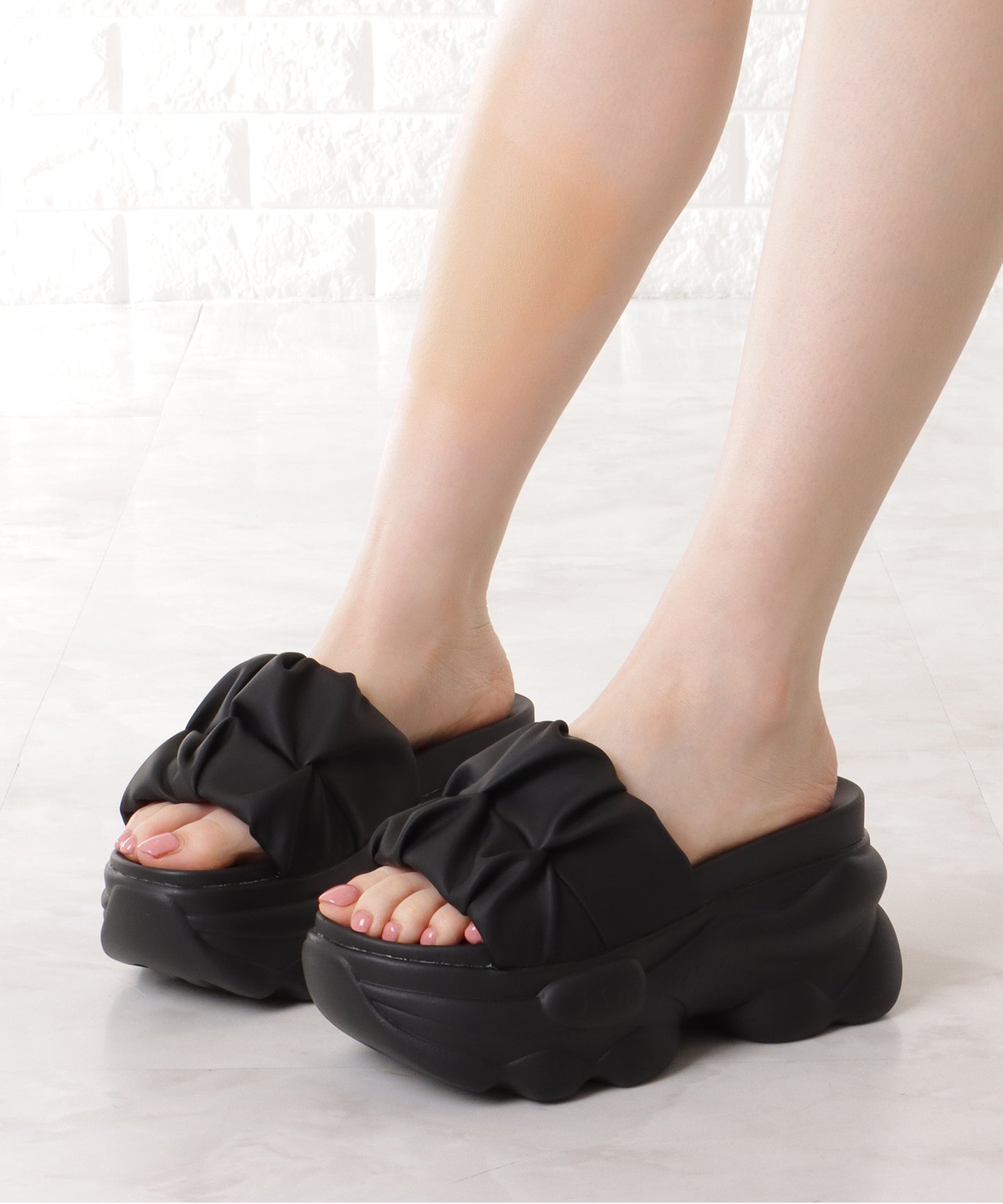 ソリッドカラー ダッド風 厚底 ボリューム サンダル