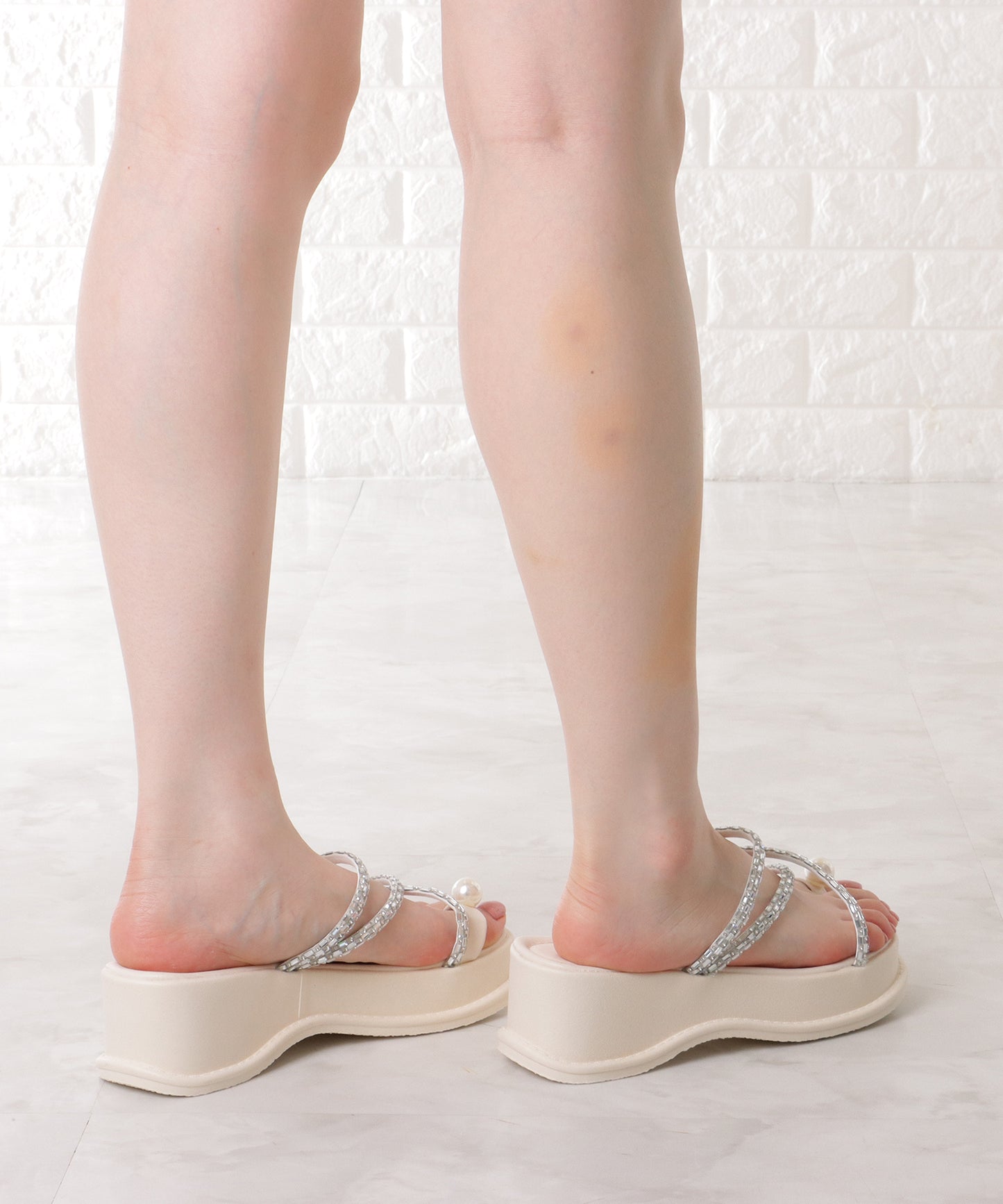 パール付き ビジュー ストラップ 厚底 トング サンダル