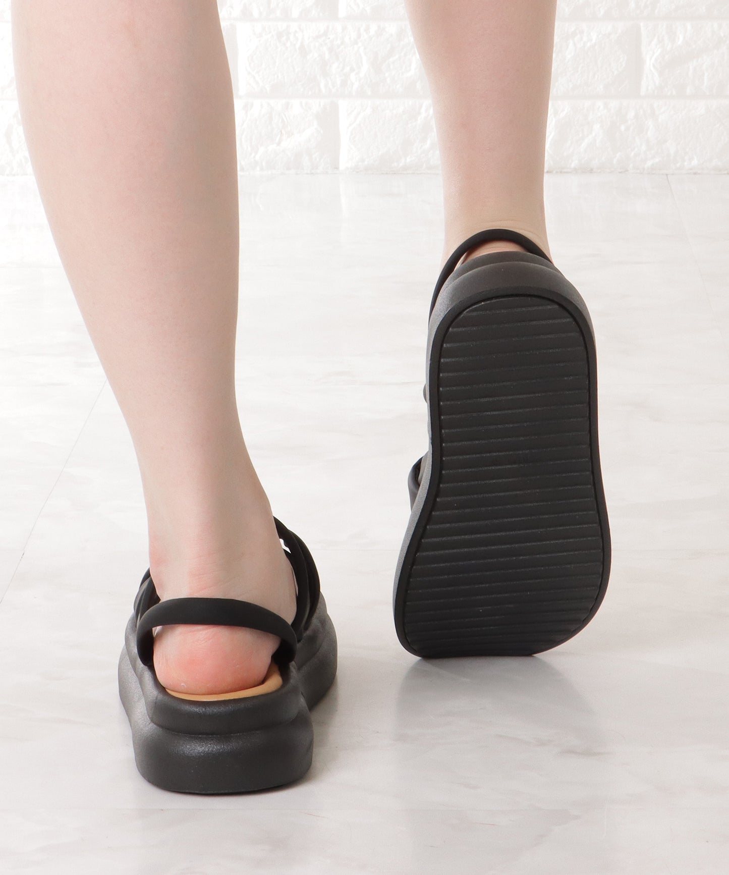 ソフト クロス ストラップ コンフォート フラット サンダル