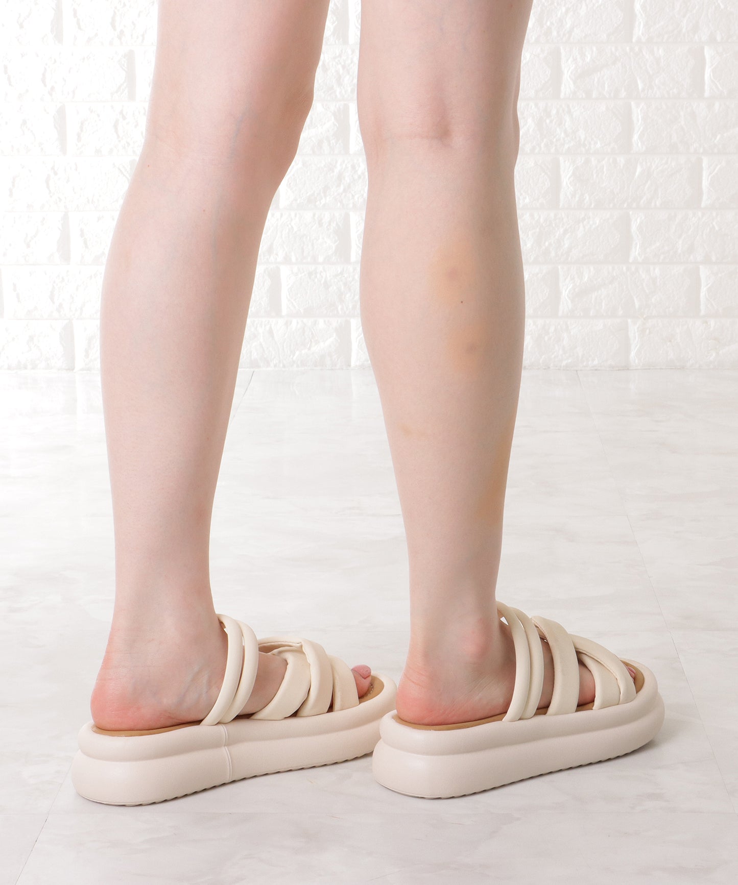 ソフト クロス ストラップ コンフォート フラット サンダル