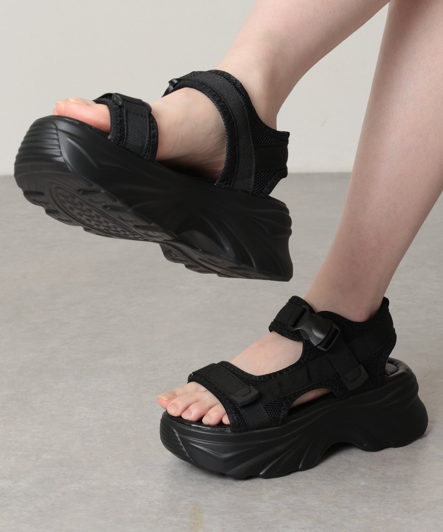 軽量 ボリューム 厚底 ストラップ スポーツ サンダル