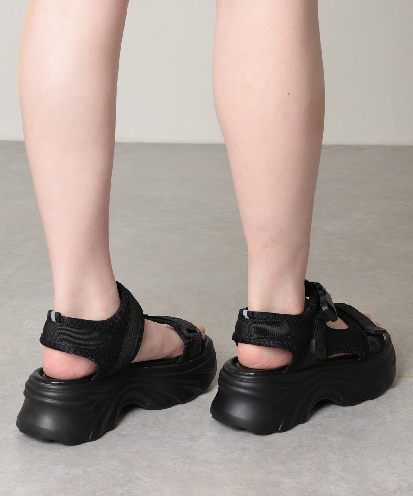 軽量 ボリューム 厚底 ストラップ スポーツ サンダル