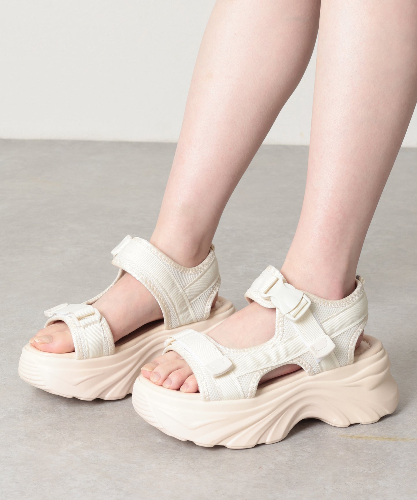 軽量 ボリューム 厚底 ストラップ スポーツ サンダル