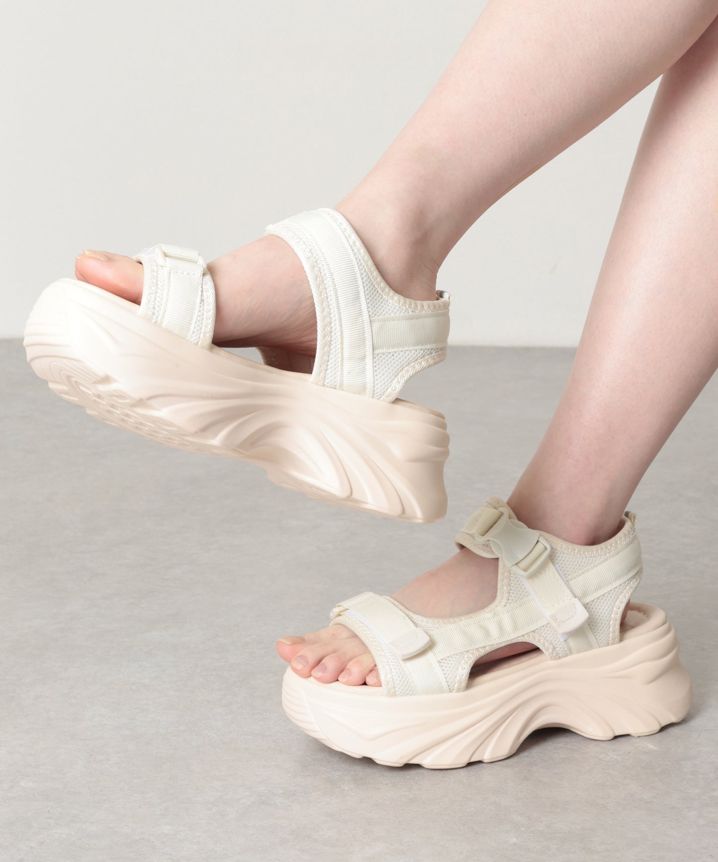 軽量 ボリューム 厚底 ストラップ スポーツ サンダル