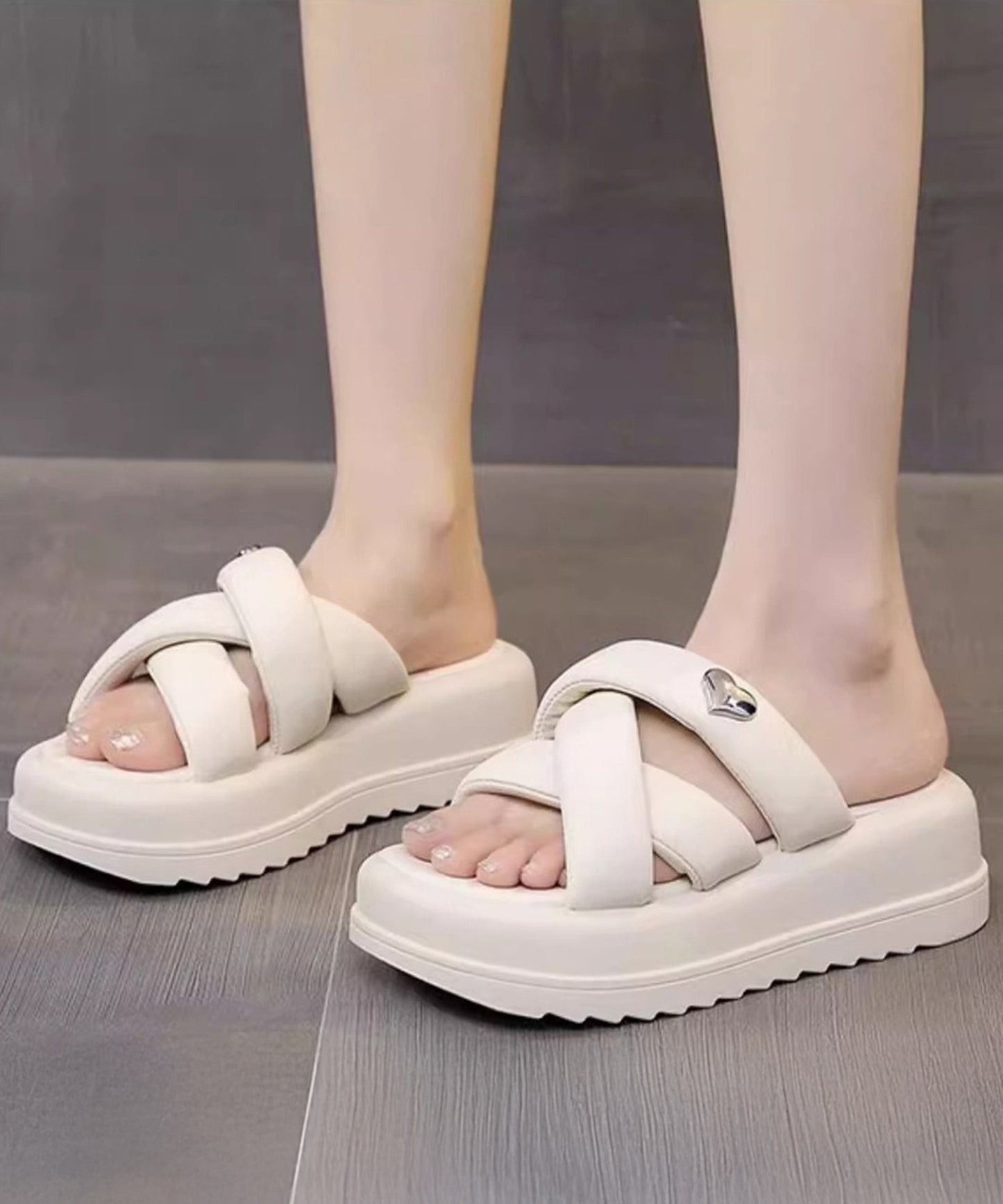 ハート モチーフ クロス ストラップ 厚底 スライド サンダル