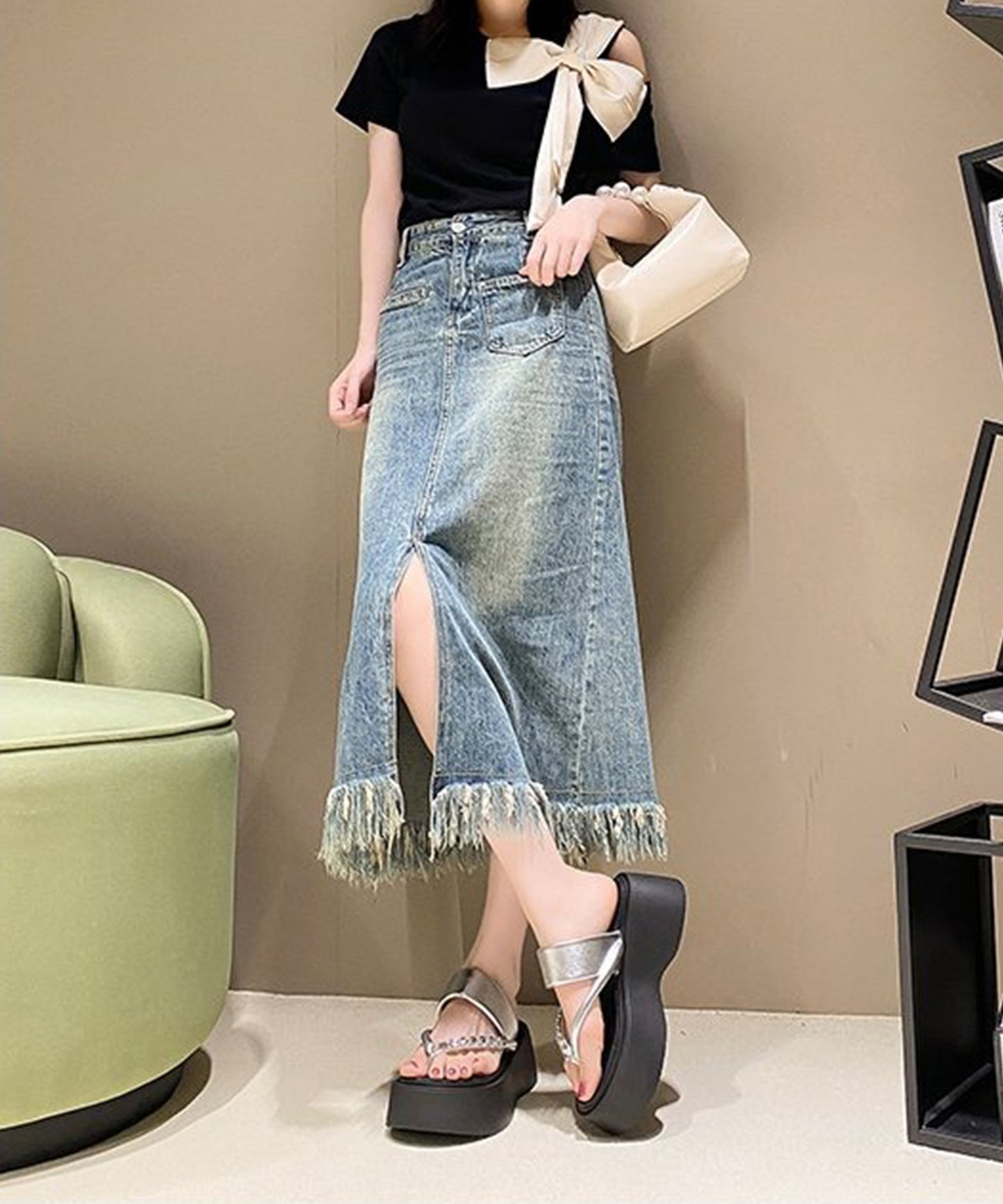 レザー調 ビジュー ストラップ 厚底 トング サンダル