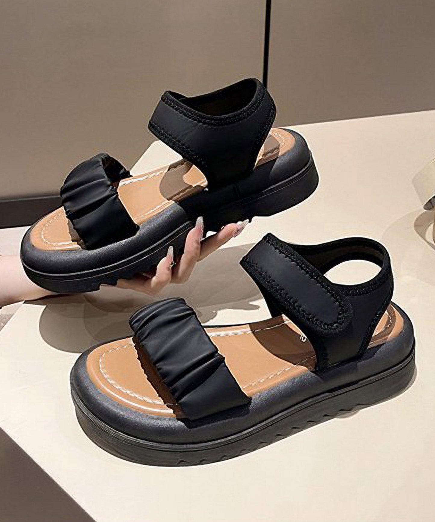 レザー調 ギャザー ストラップ 厚底 スポーツ サンダル