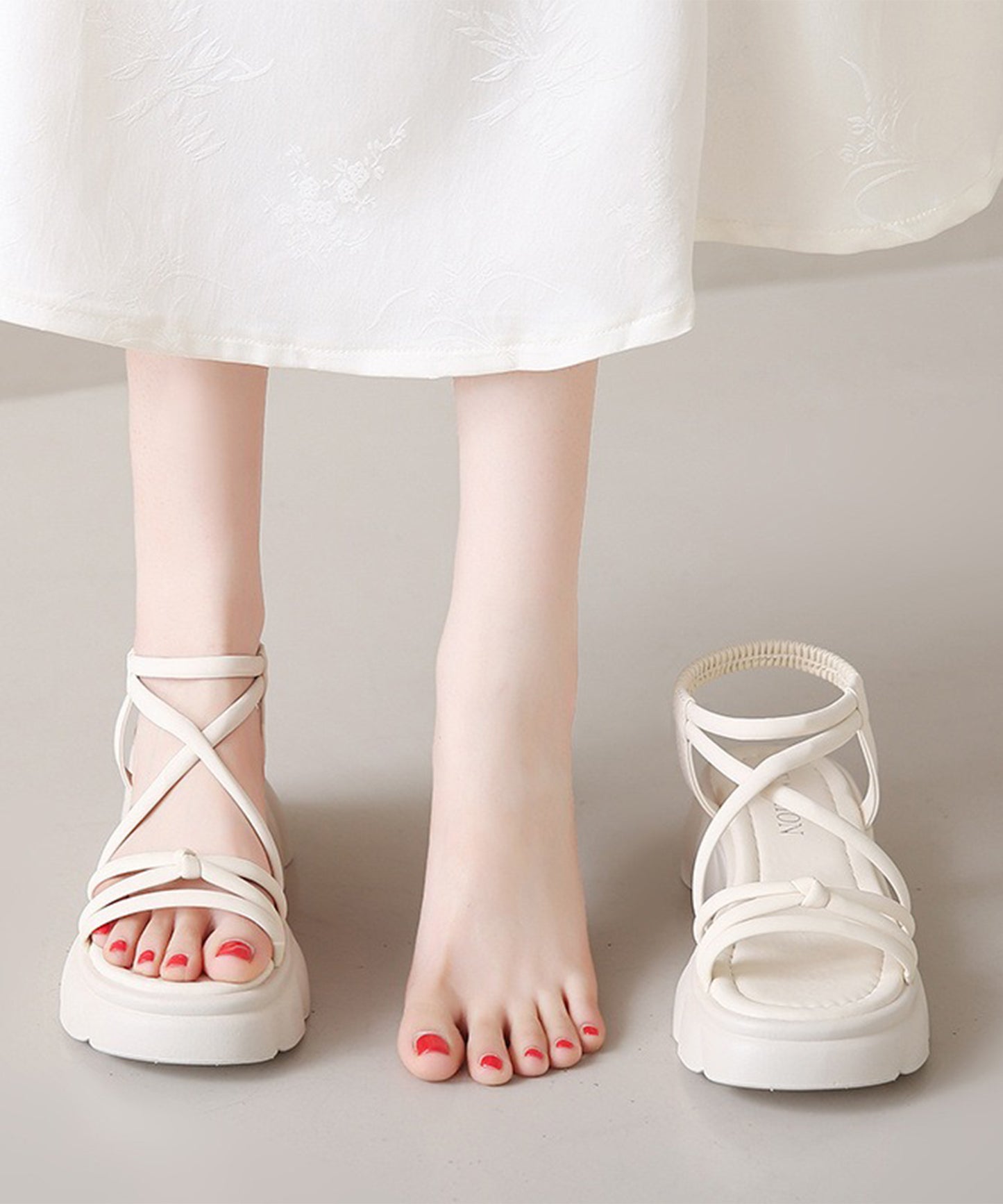 レザー調 パール バックストラップ付き 厚底 サンダル