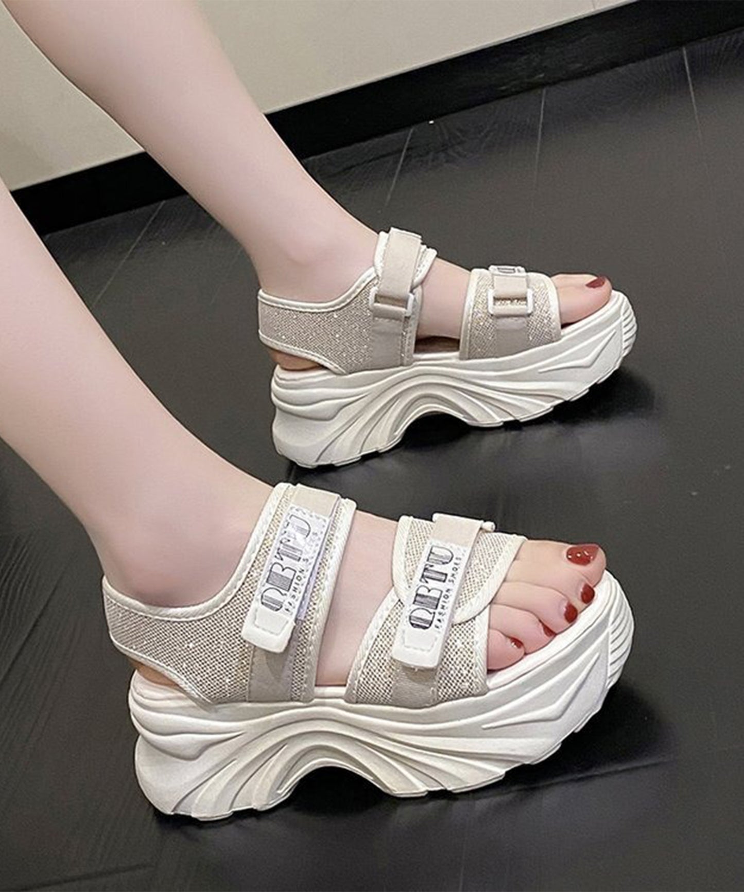 厚底 ラメ ベルクロ スポーツ サンダル