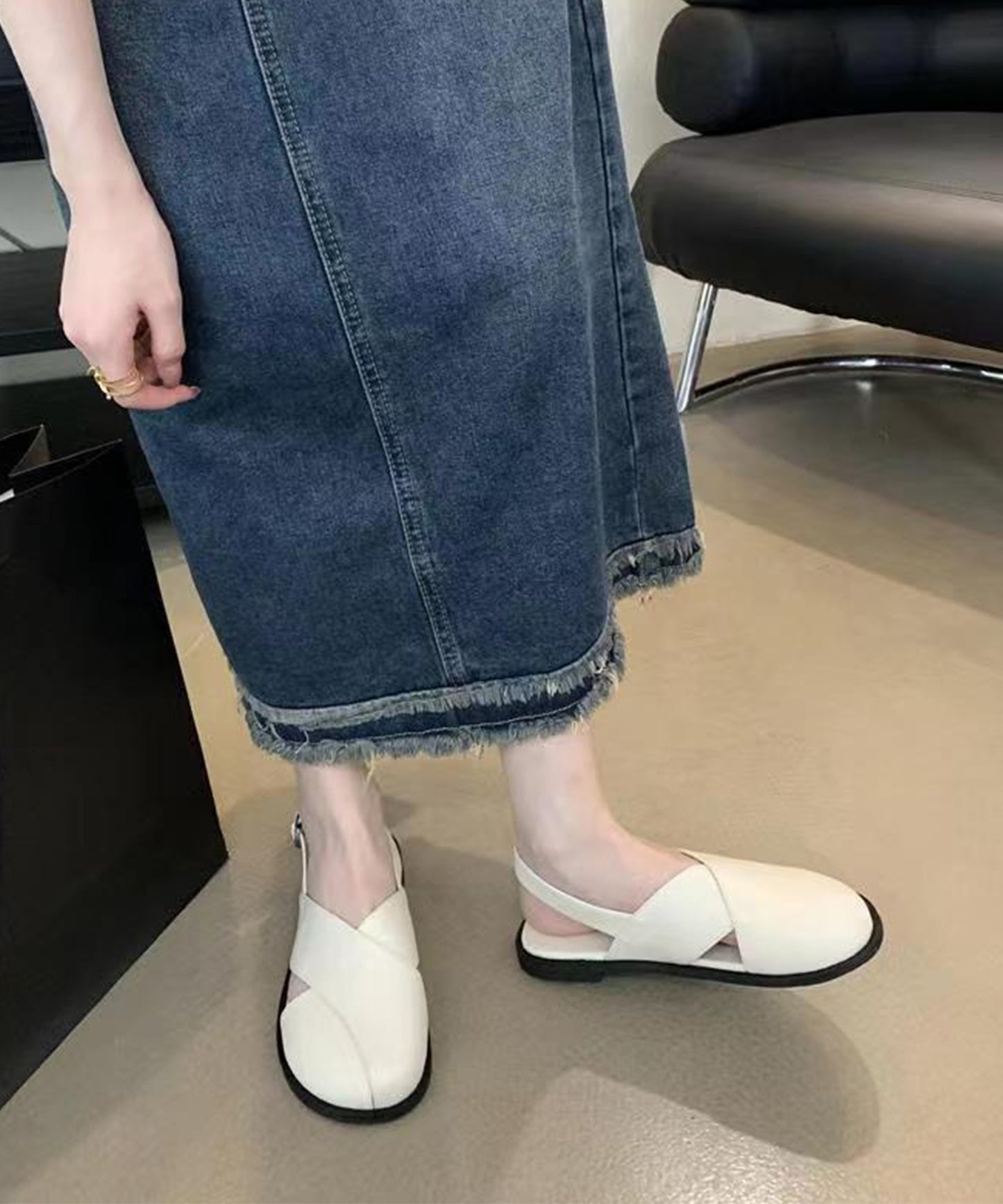 レザー調 クロス バックストラップ フラット サンダル