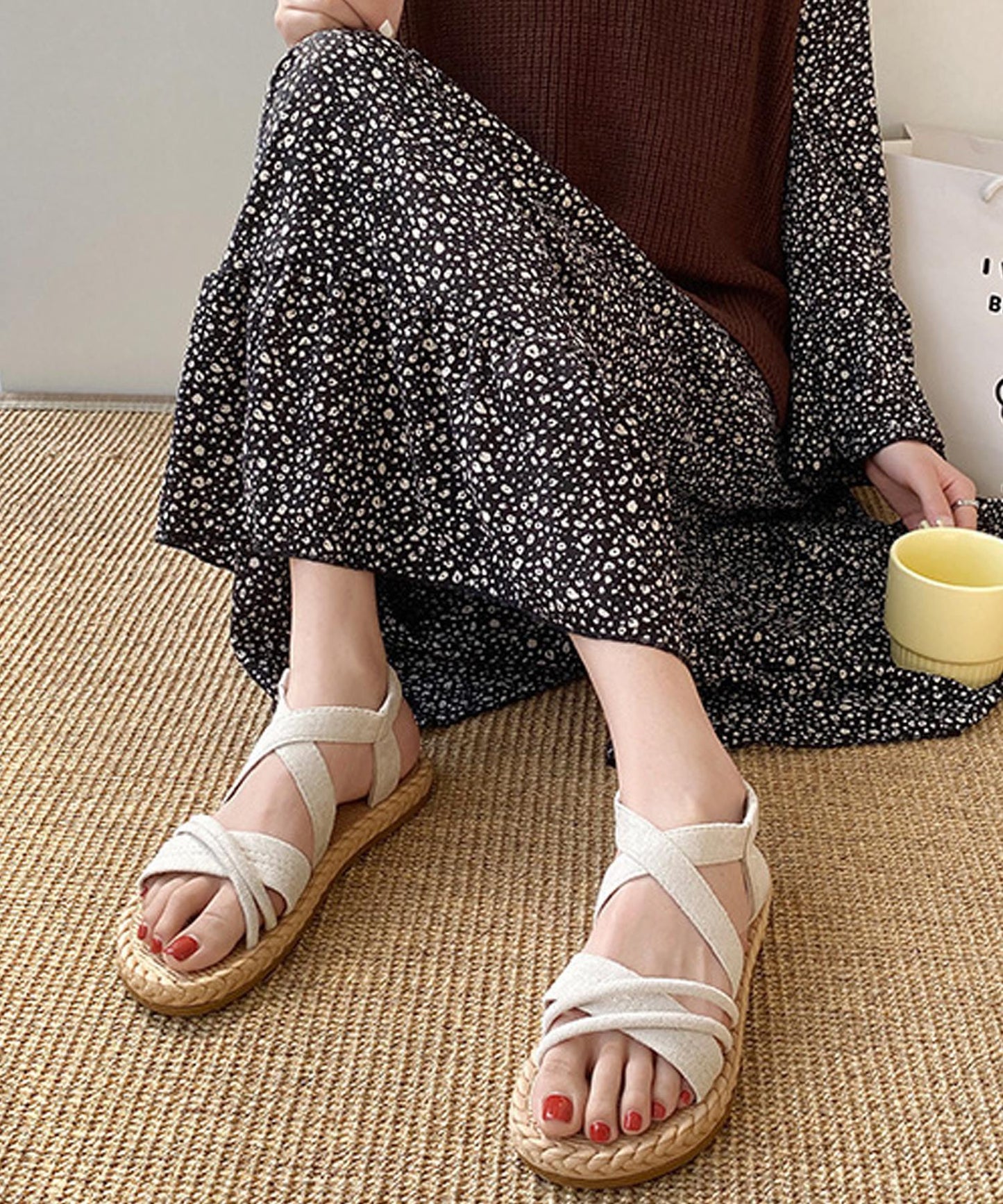 クロスベルトフラットサンダル