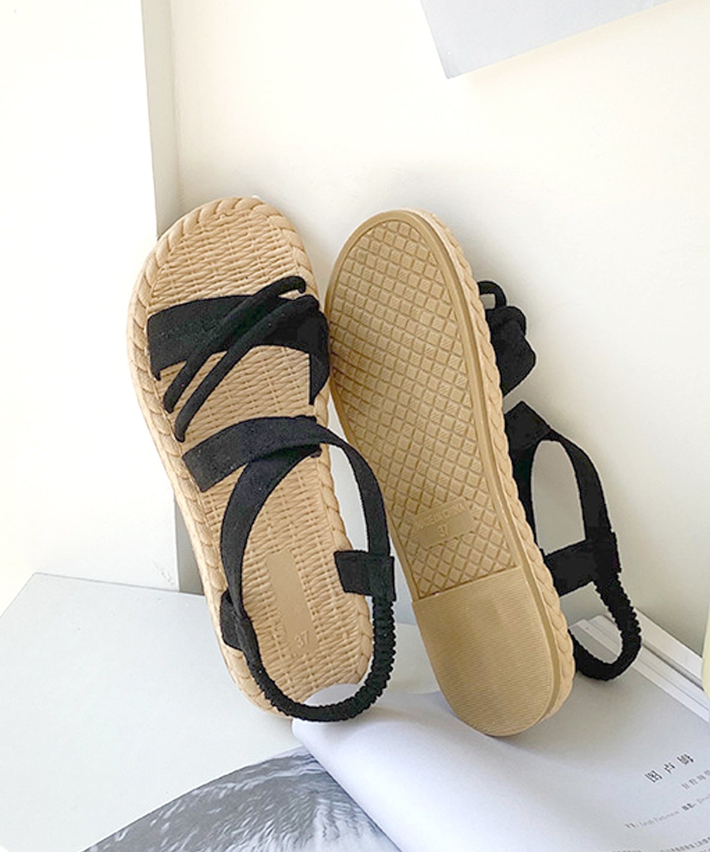 クロスベルトフラットサンダル