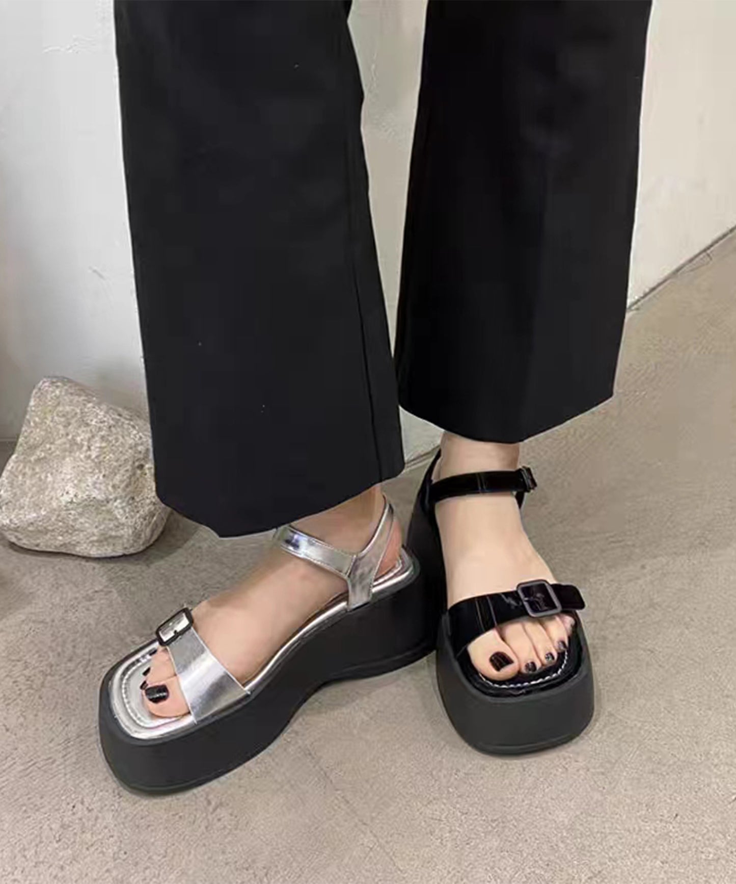 レザー調 ダブルベルト バックストラップ スクエアトゥ 厚底 サンダル