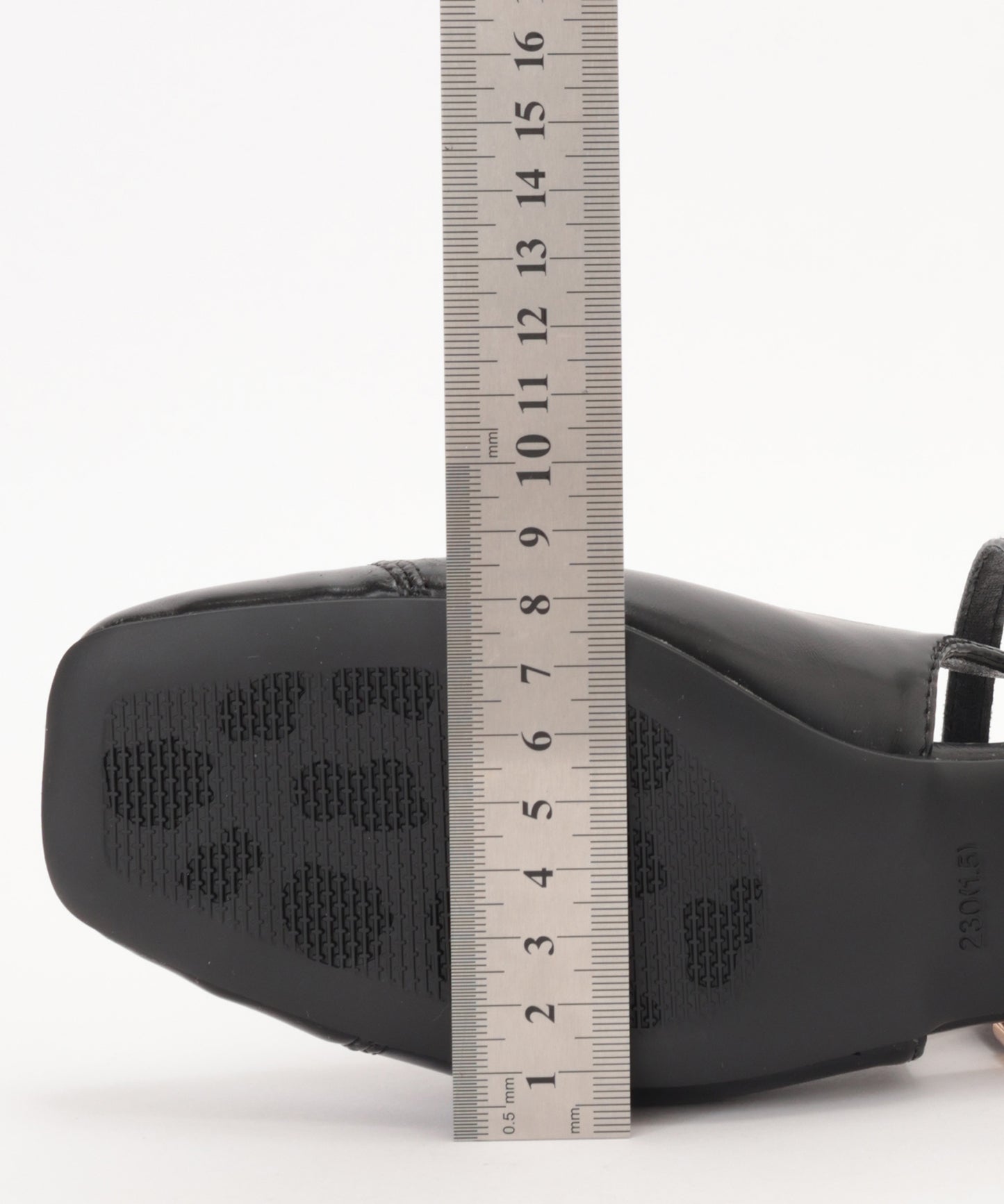 レザー調 メタルモチーフ スクエアトゥ バックストラップ ヒール サンダル