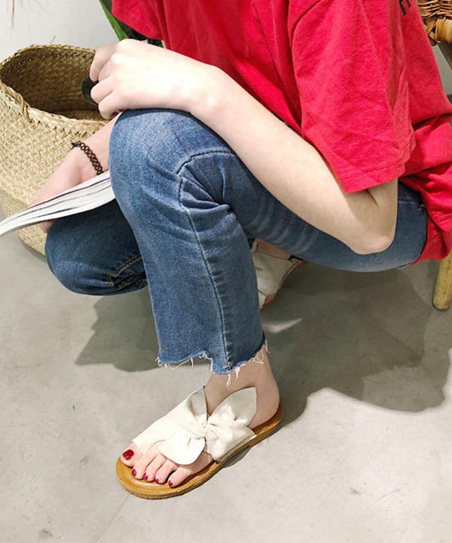 クロスツイストトングフラットサンダル
