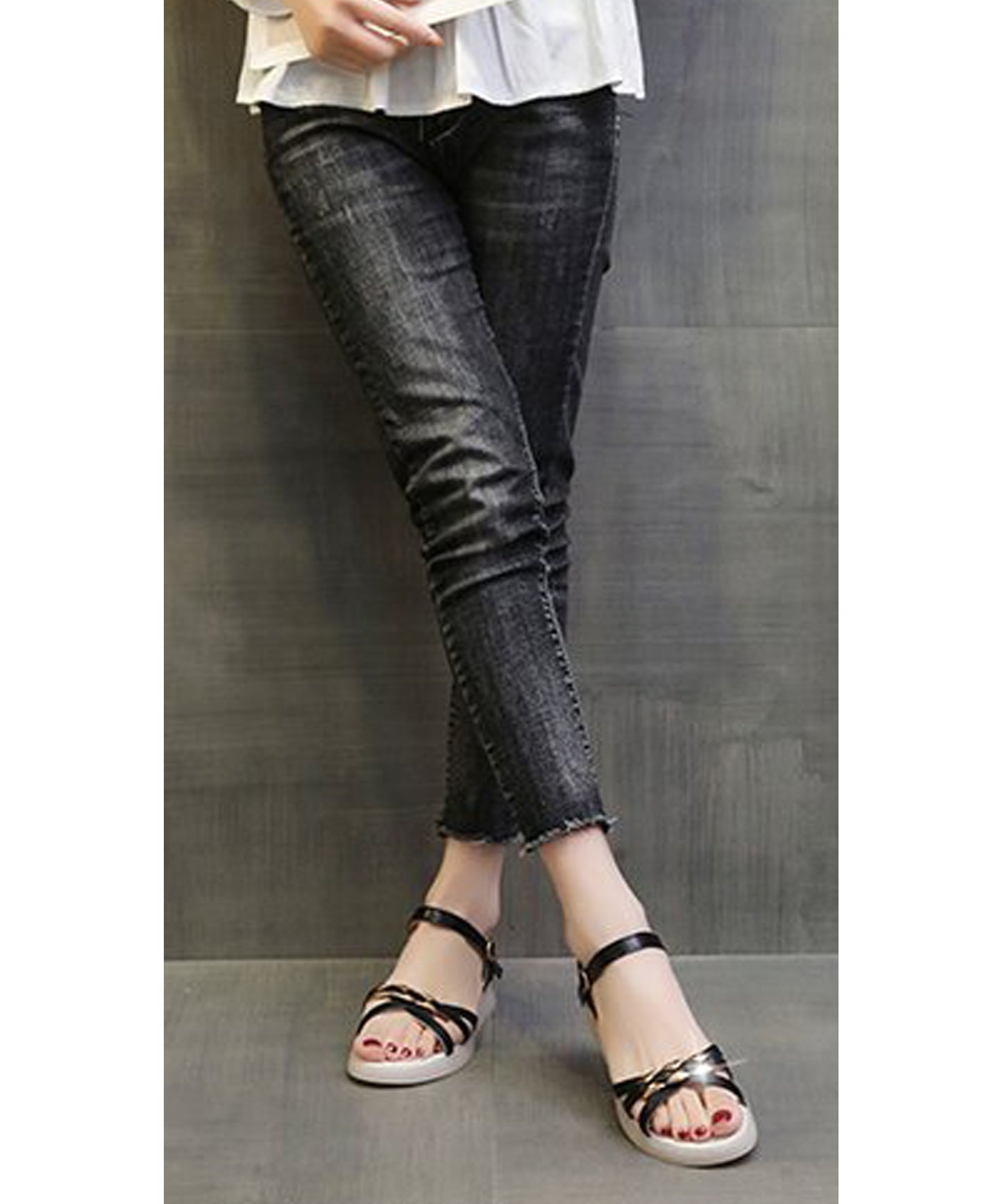 ゴールドアクセントクロスサンダル