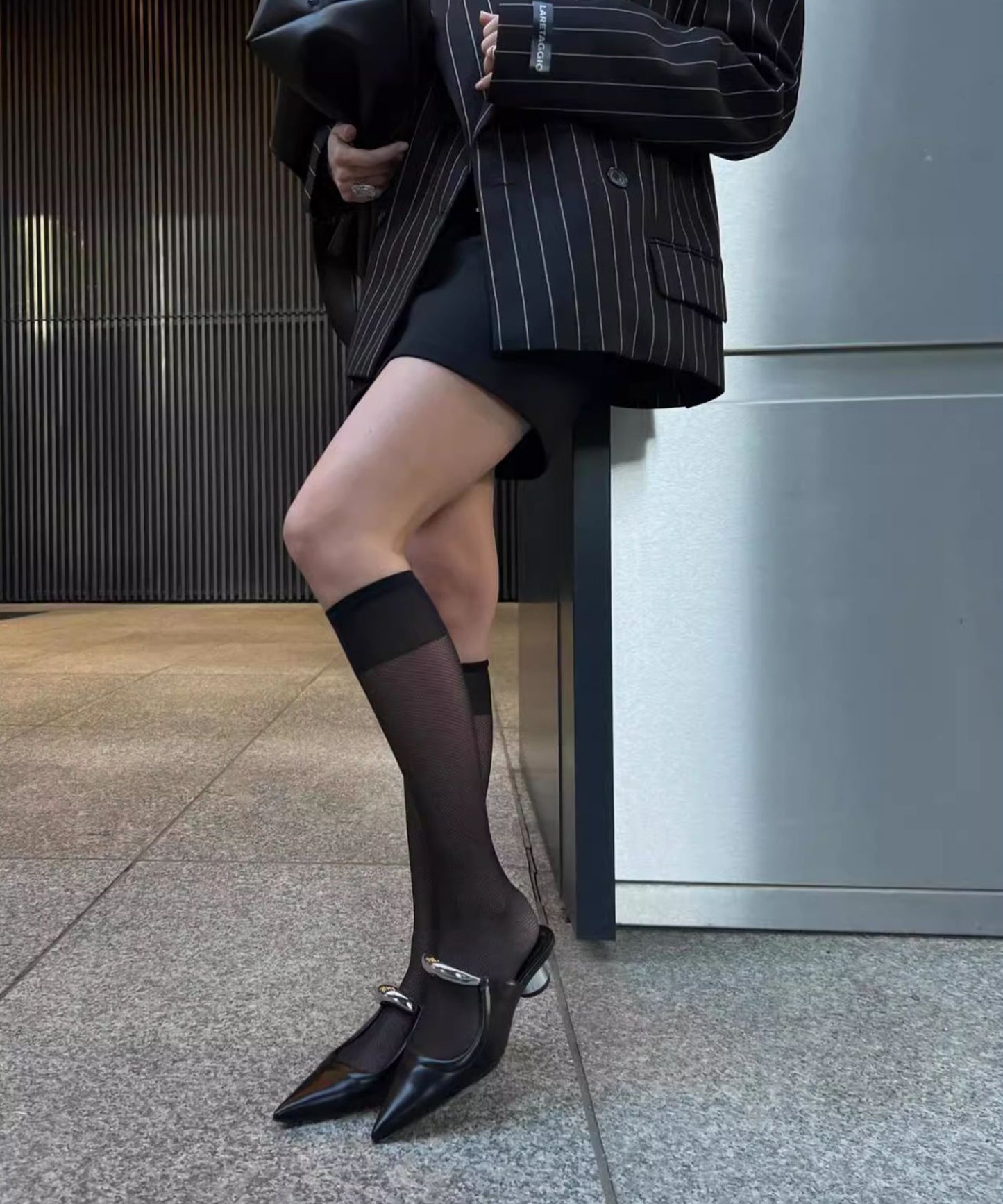 ゴールド メタル ストラップ ポインテッドトゥ ミュール ヒール サンダル