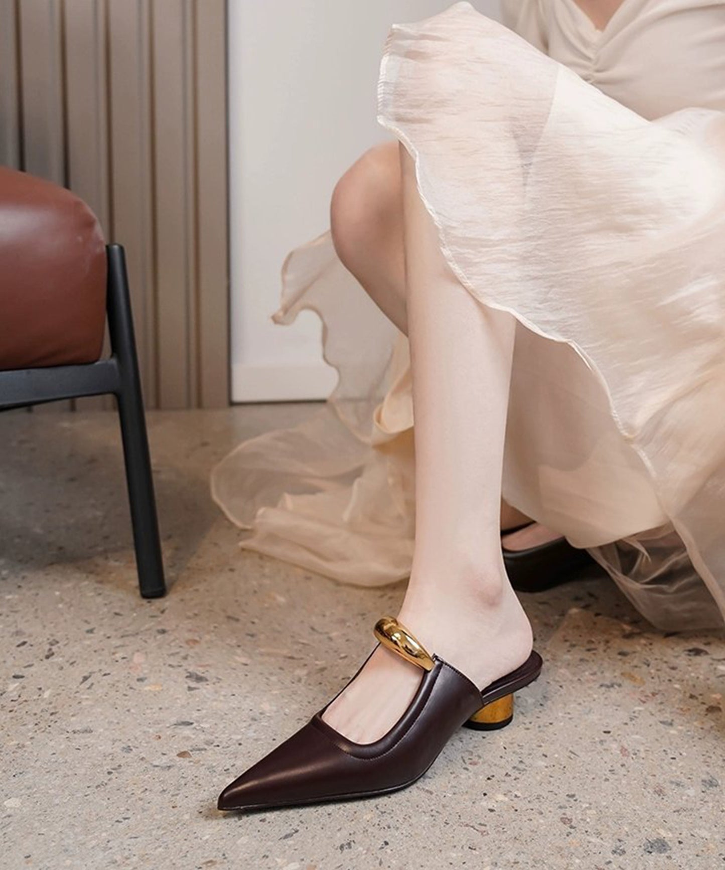 ゴールド メタル ストラップ ポインテッドトゥ ミュール ヒール サンダル