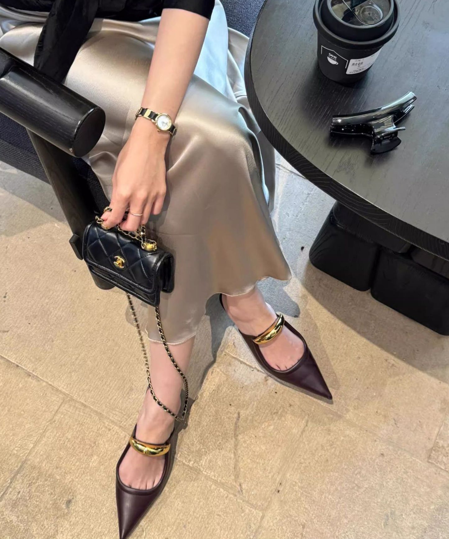 ゴールド メタル ストラップ ポインテッドトゥ ミュール ヒール サンダル