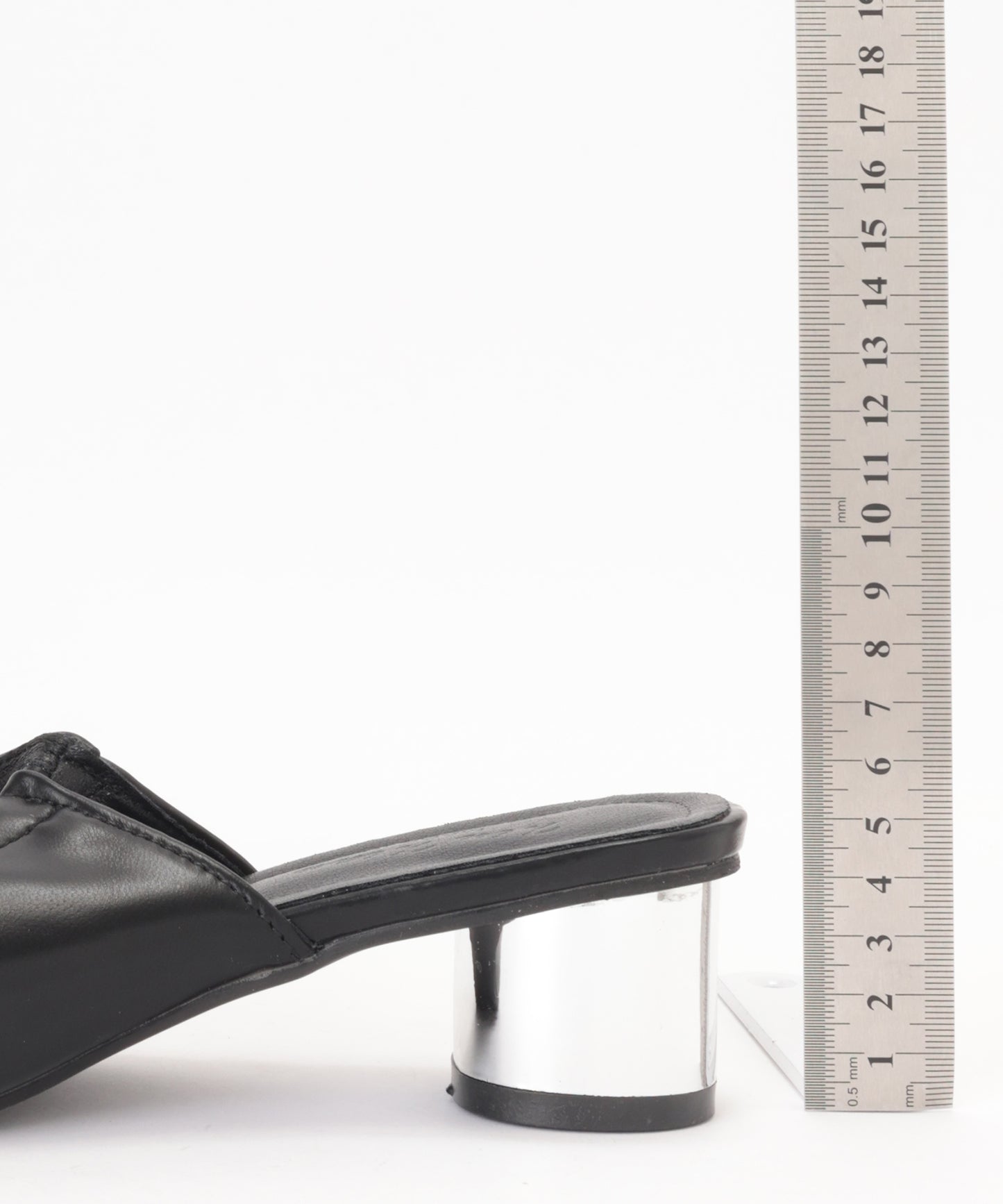 ゴールド メタル ストラップ ポインテッドトゥ ミュール ヒール サンダル