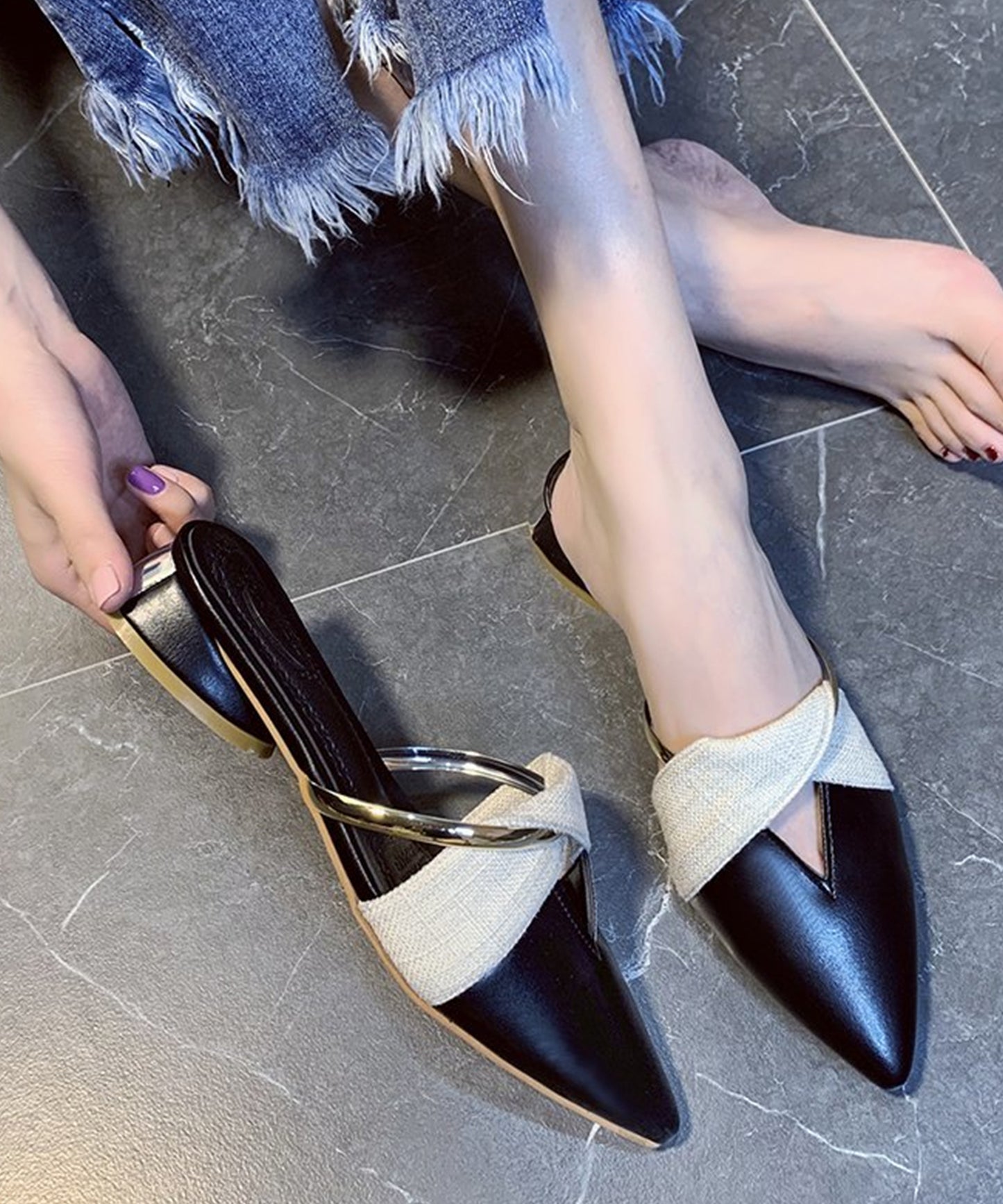 異素材 配色 メタルストラップ ポインテッドトゥ ミュール サンダル