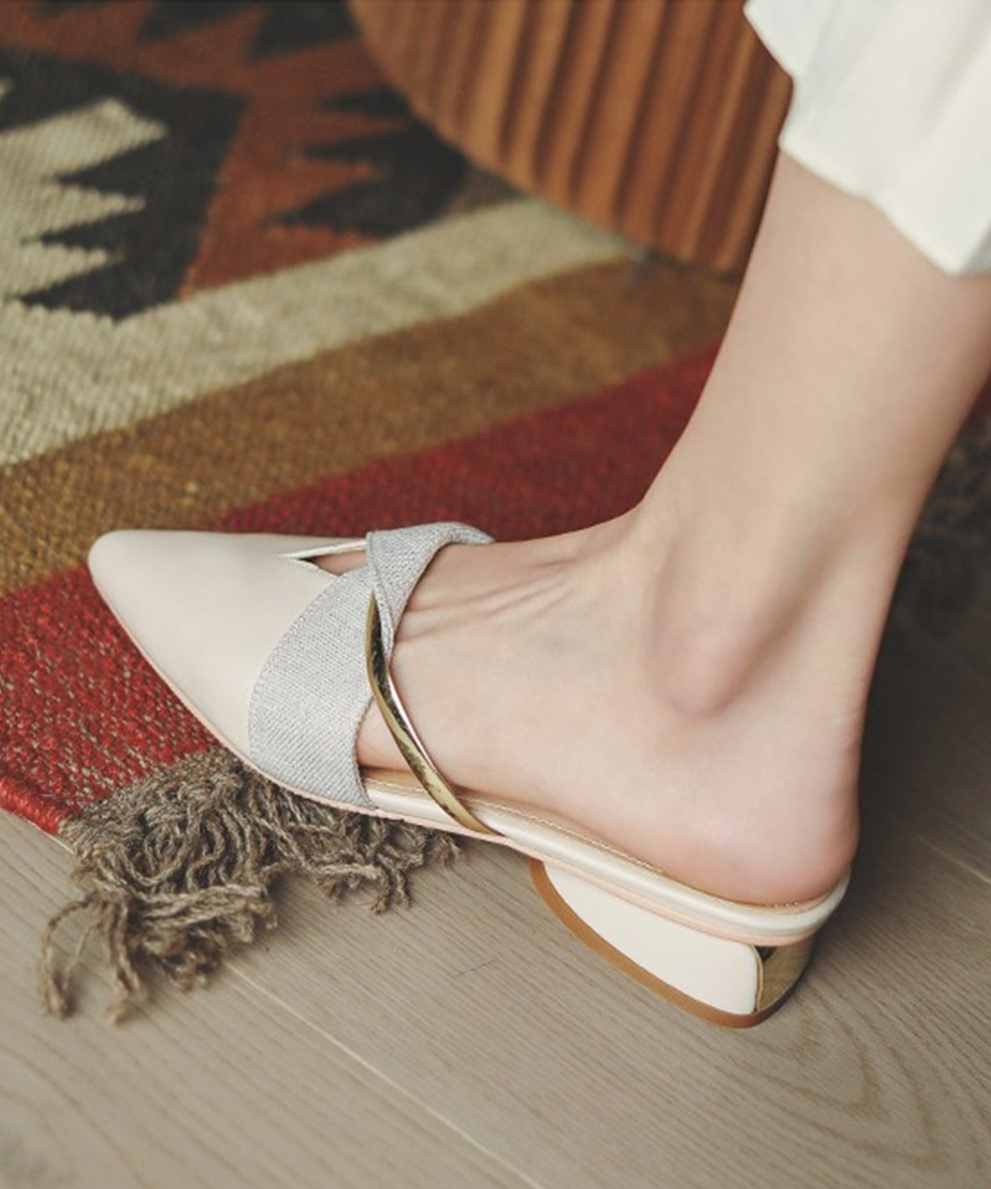異素材 配色 メタルストラップ ポインテッドトゥ ミュール サンダル