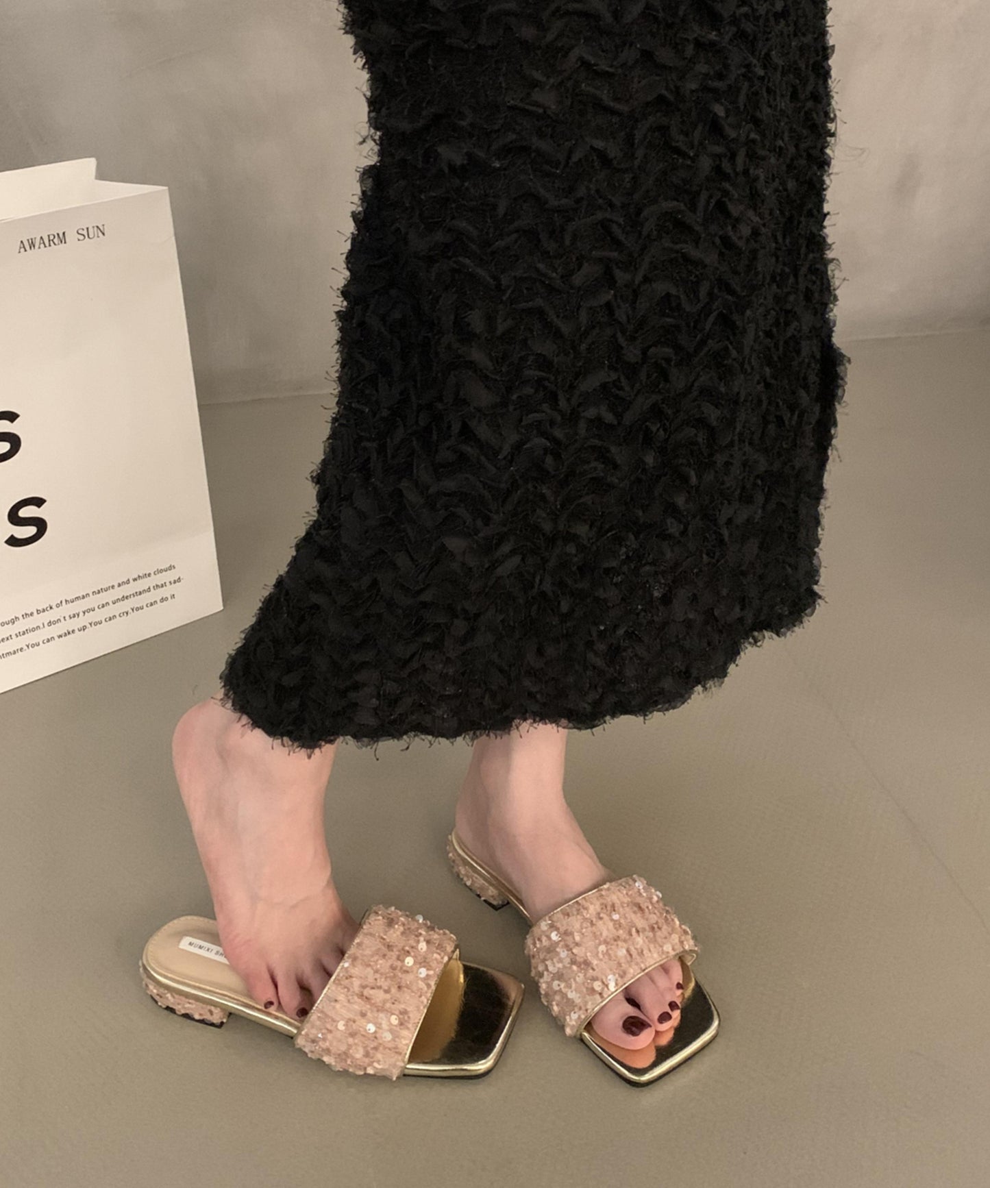 スパンコール ナロー スクエアトゥ ローヒール ミュール サンダル