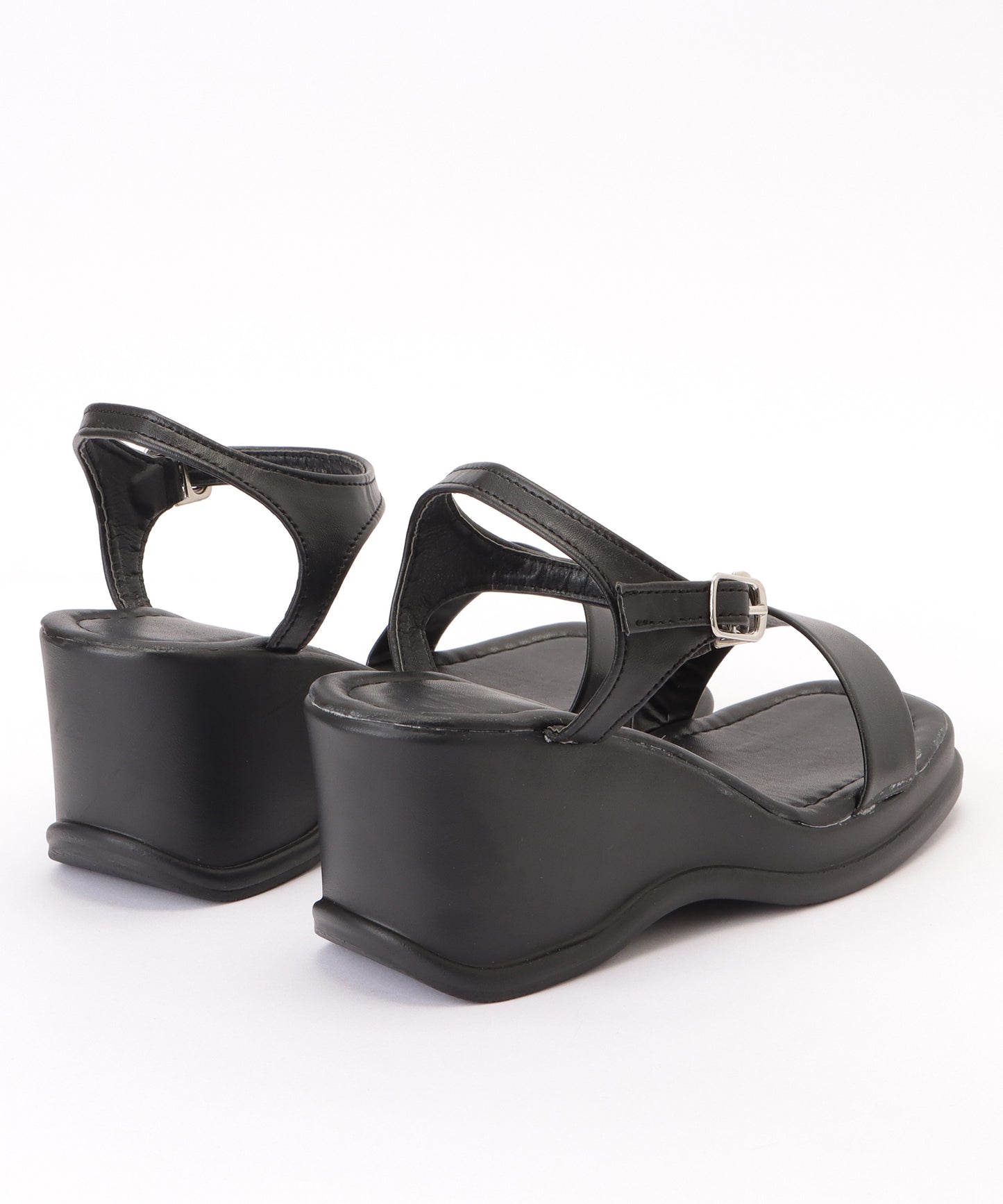 プラットフォームサンダル