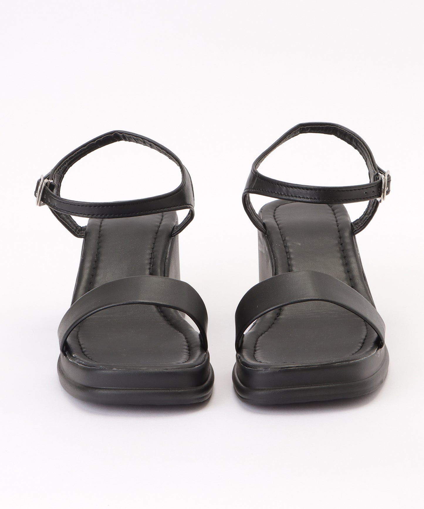 プラットフォームサンダル