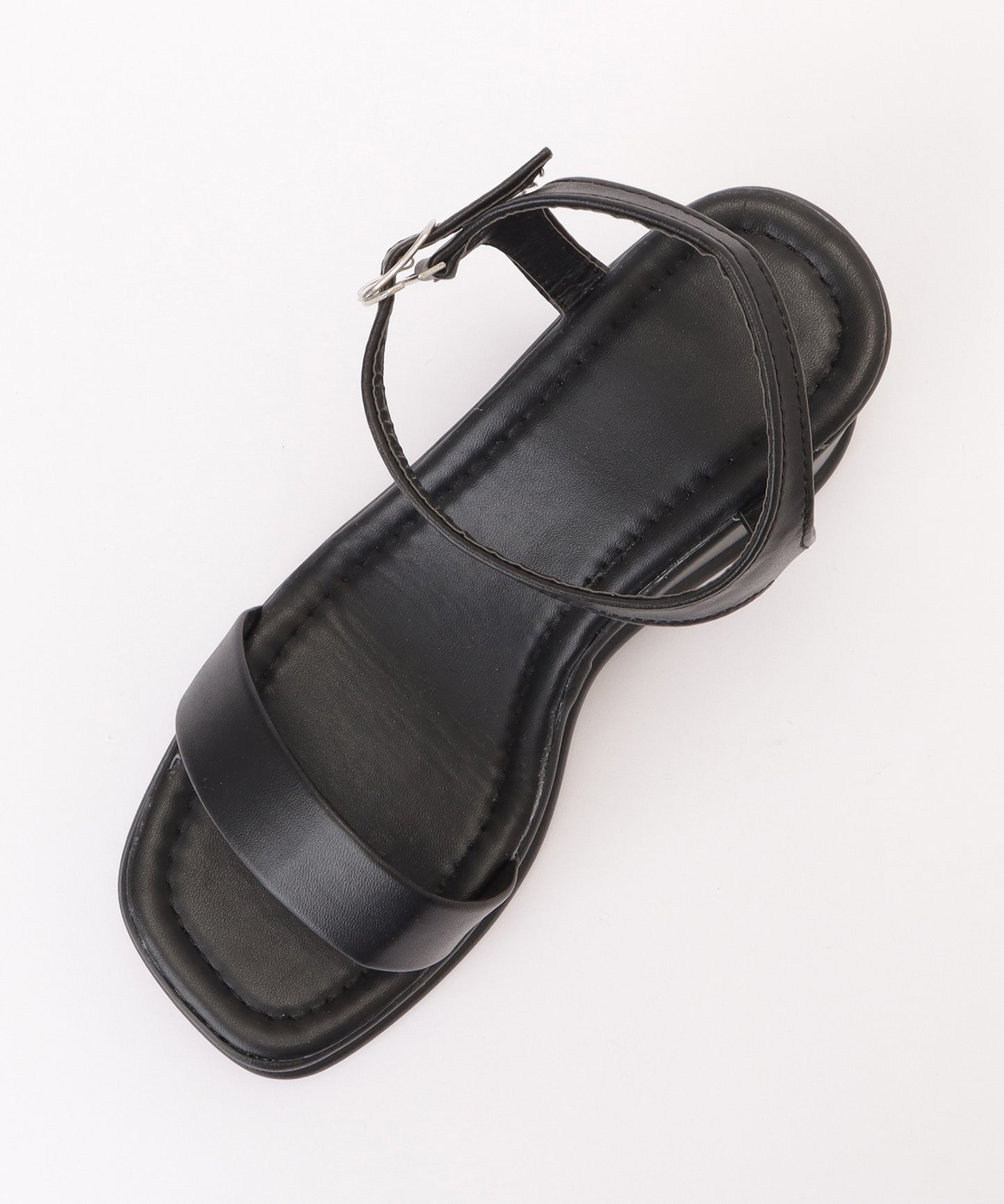 プラットフォームサンダル