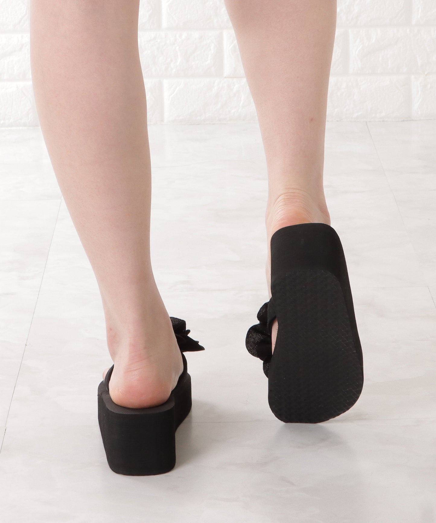 厚底フラワービーチサンダル