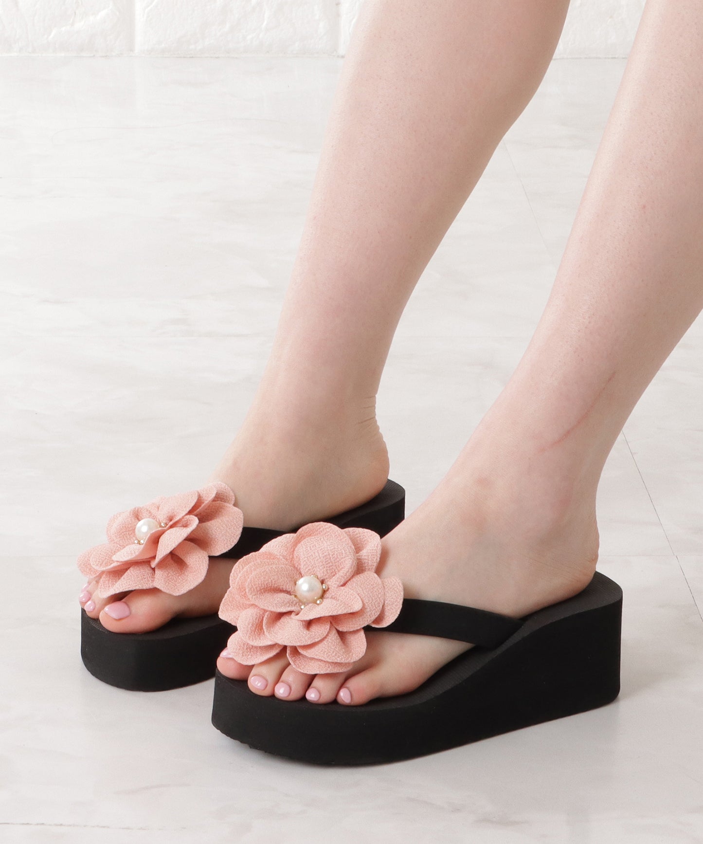 厚底フラワービーチサンダル