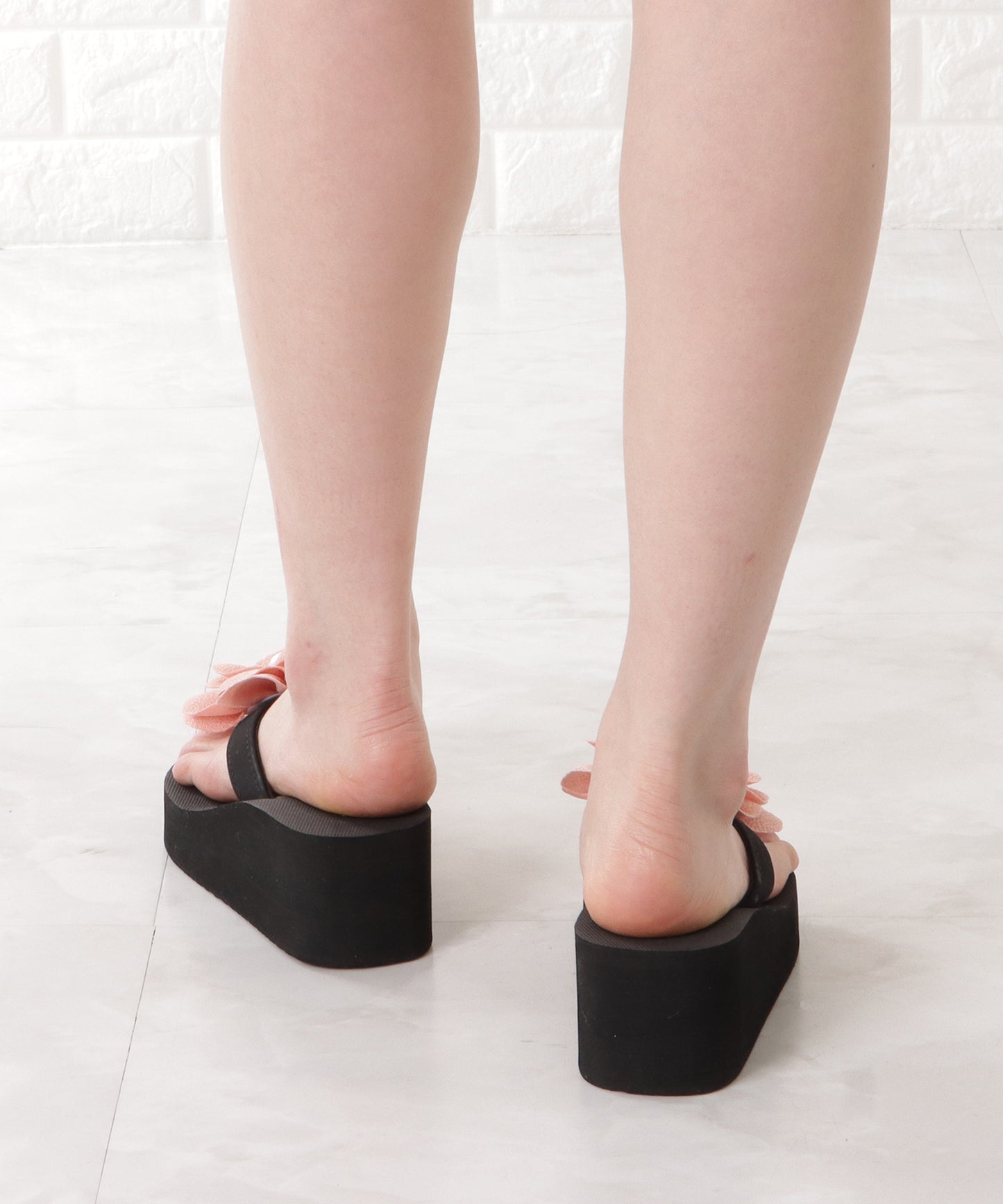 厚底フラワービーチサンダル