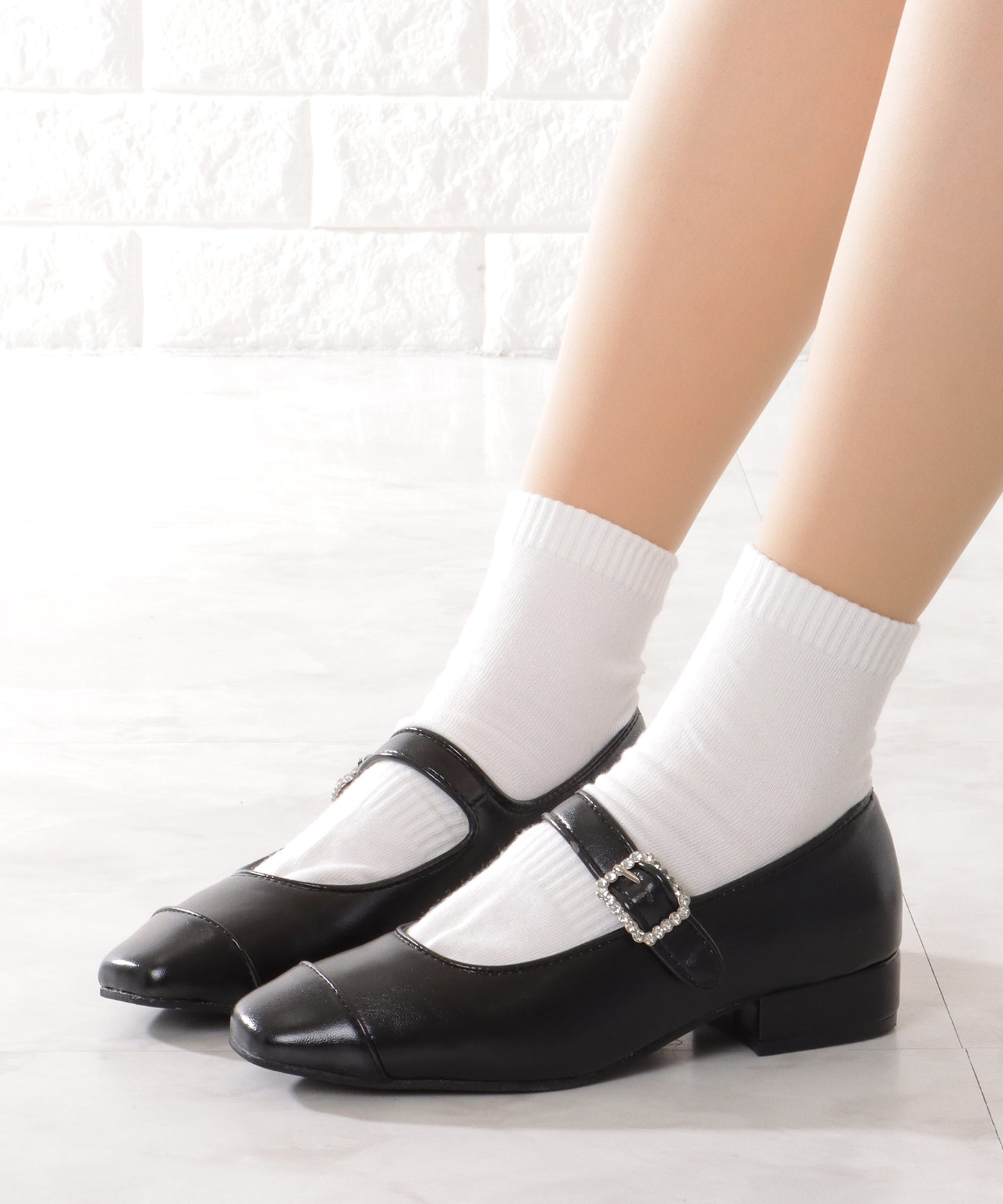 ビジュー バックル付き メリージェーン アーモンド パンプス