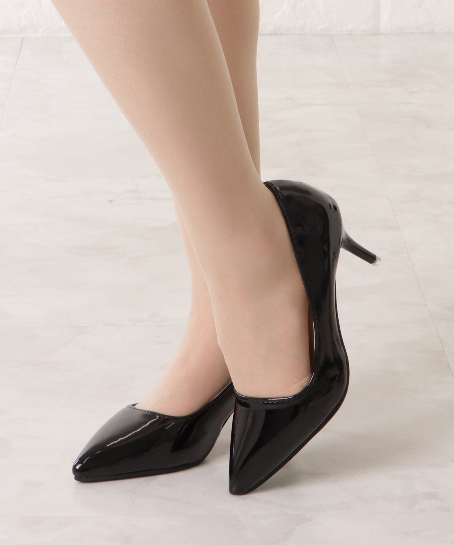 ポインテッドピンヒールパンプス