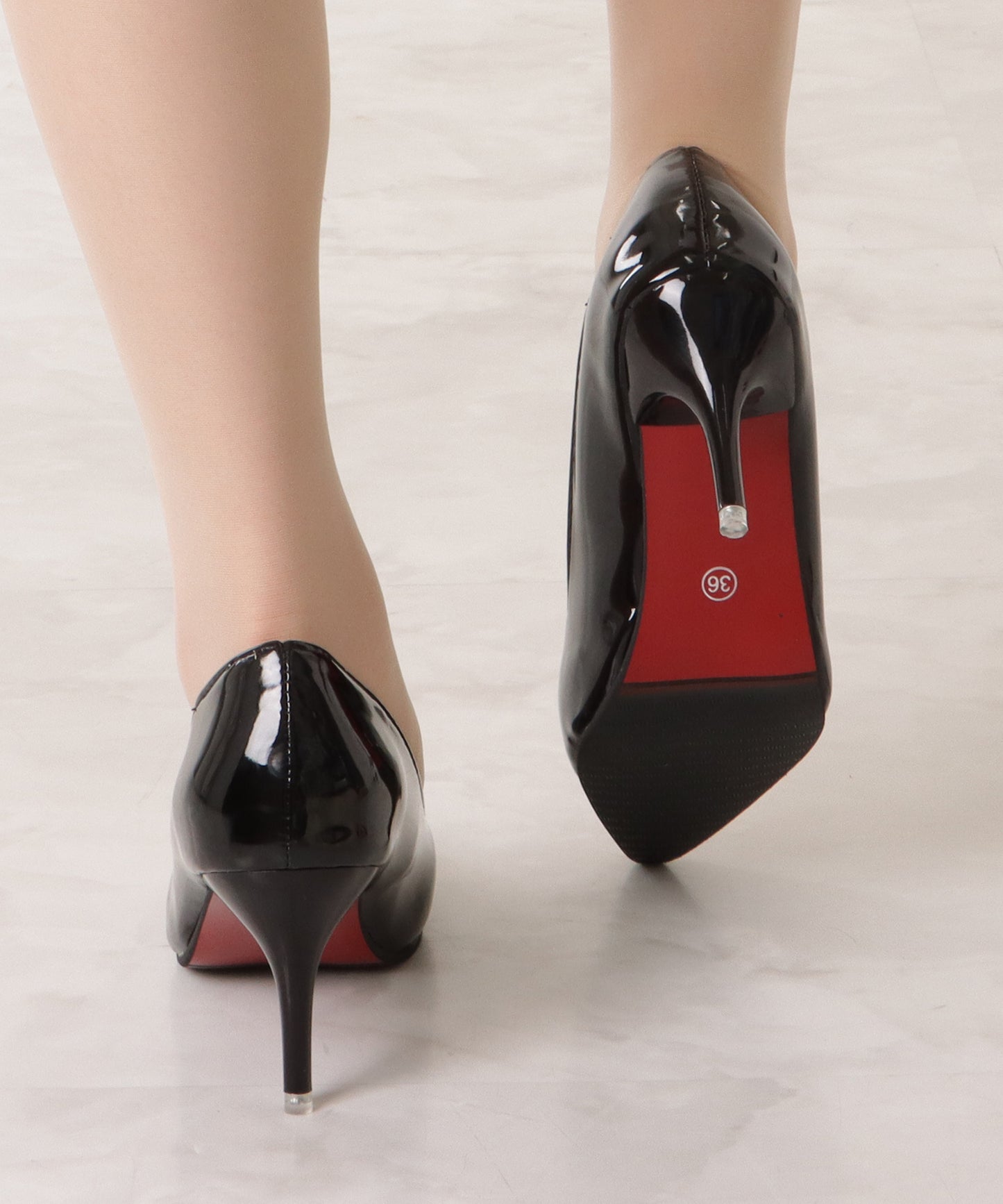 ポインテッドピンヒールパンプス