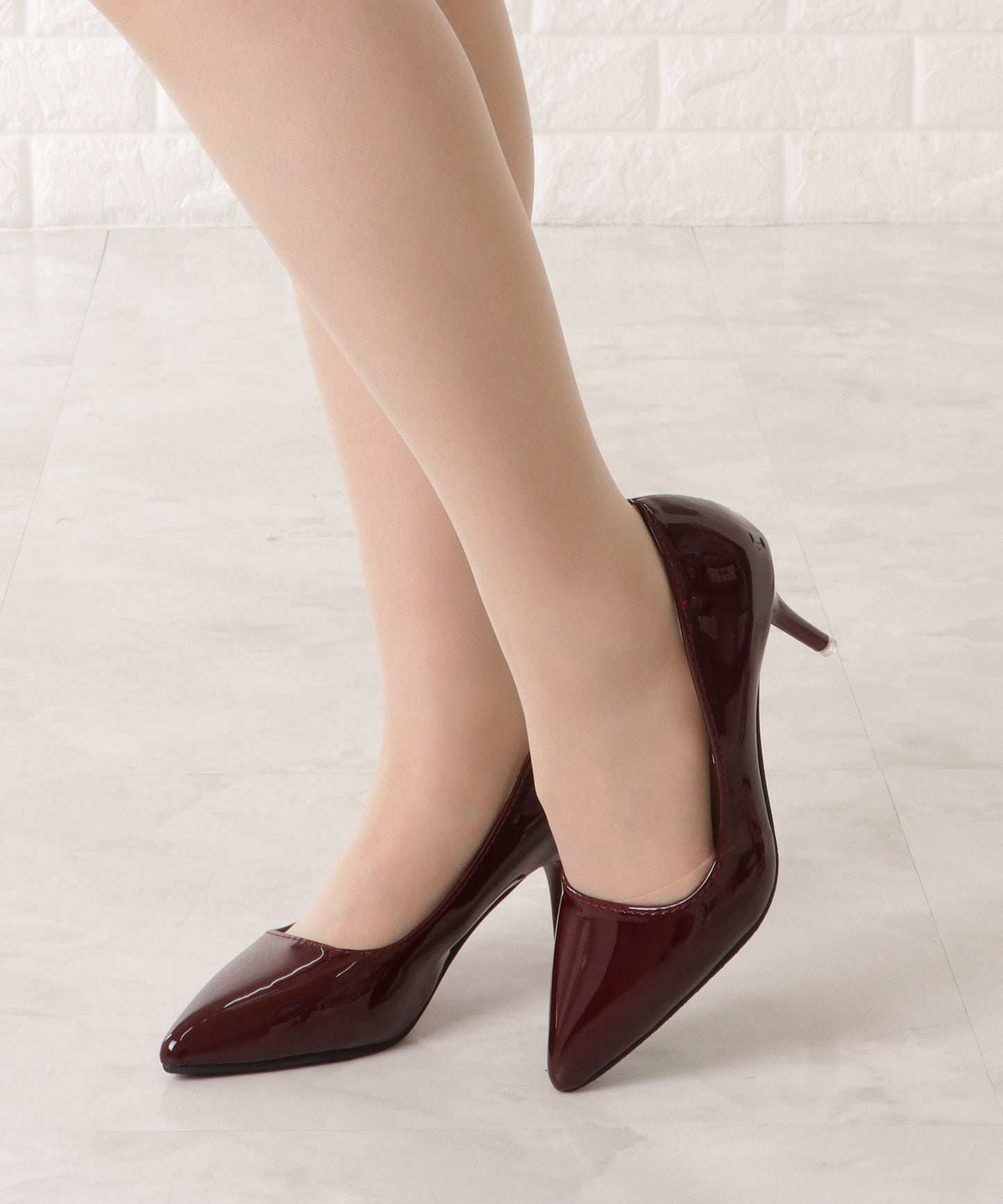 ポインテッドピンヒールパンプス