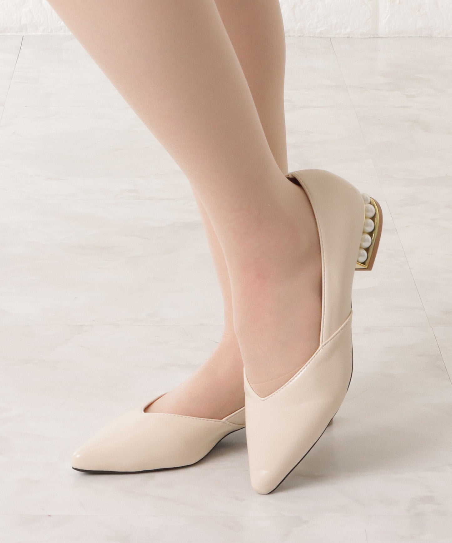 パールヒールポインテッドローヒールパンプス