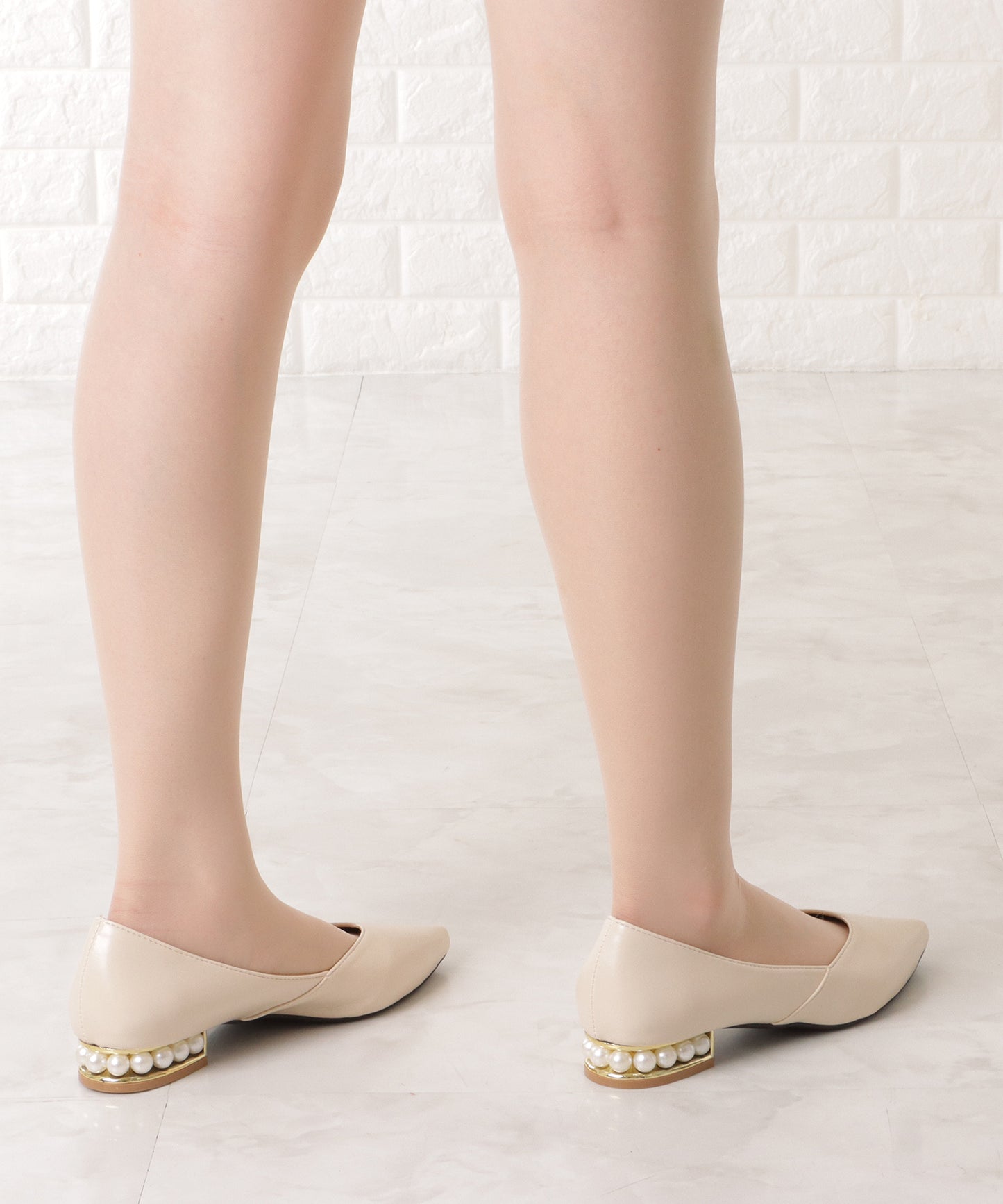 パールヒールポインテッドローヒールパンプス