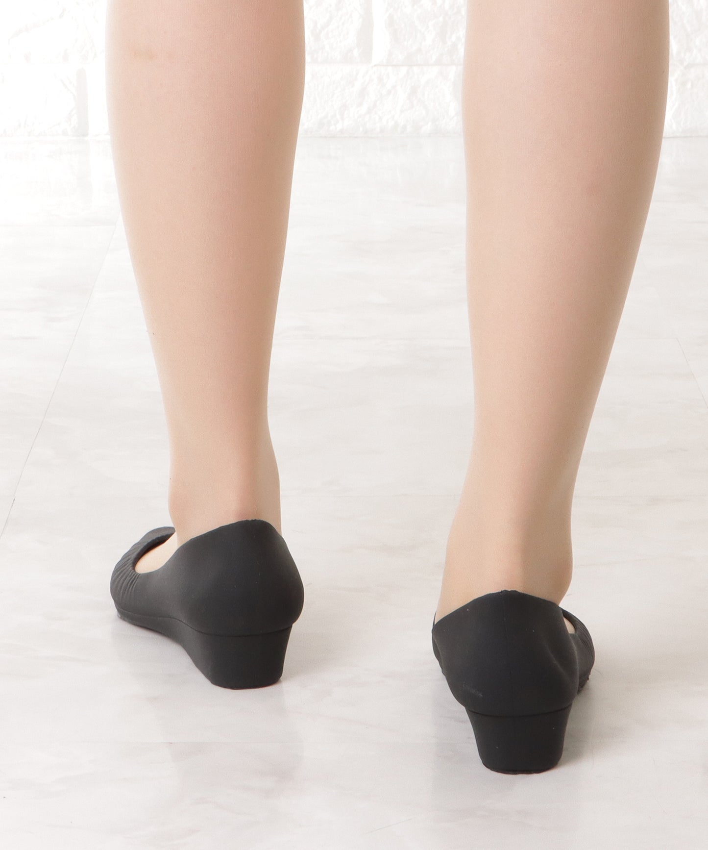 ギャザー風ウエッジレインパンプス