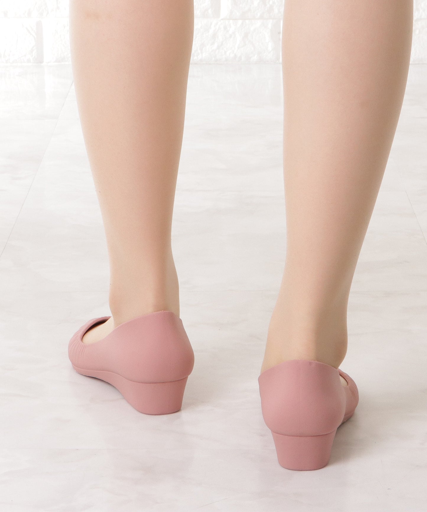 ギャザー風ウエッジレインパンプス