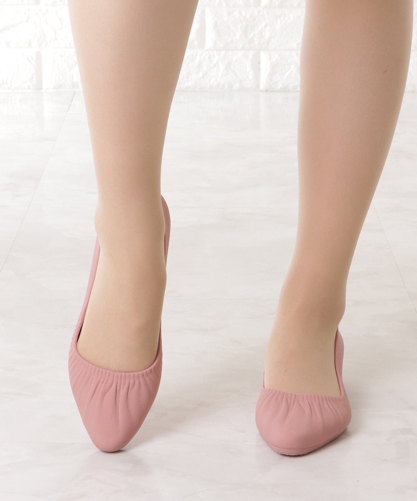 ギャザー風ウエッジレインパンプス