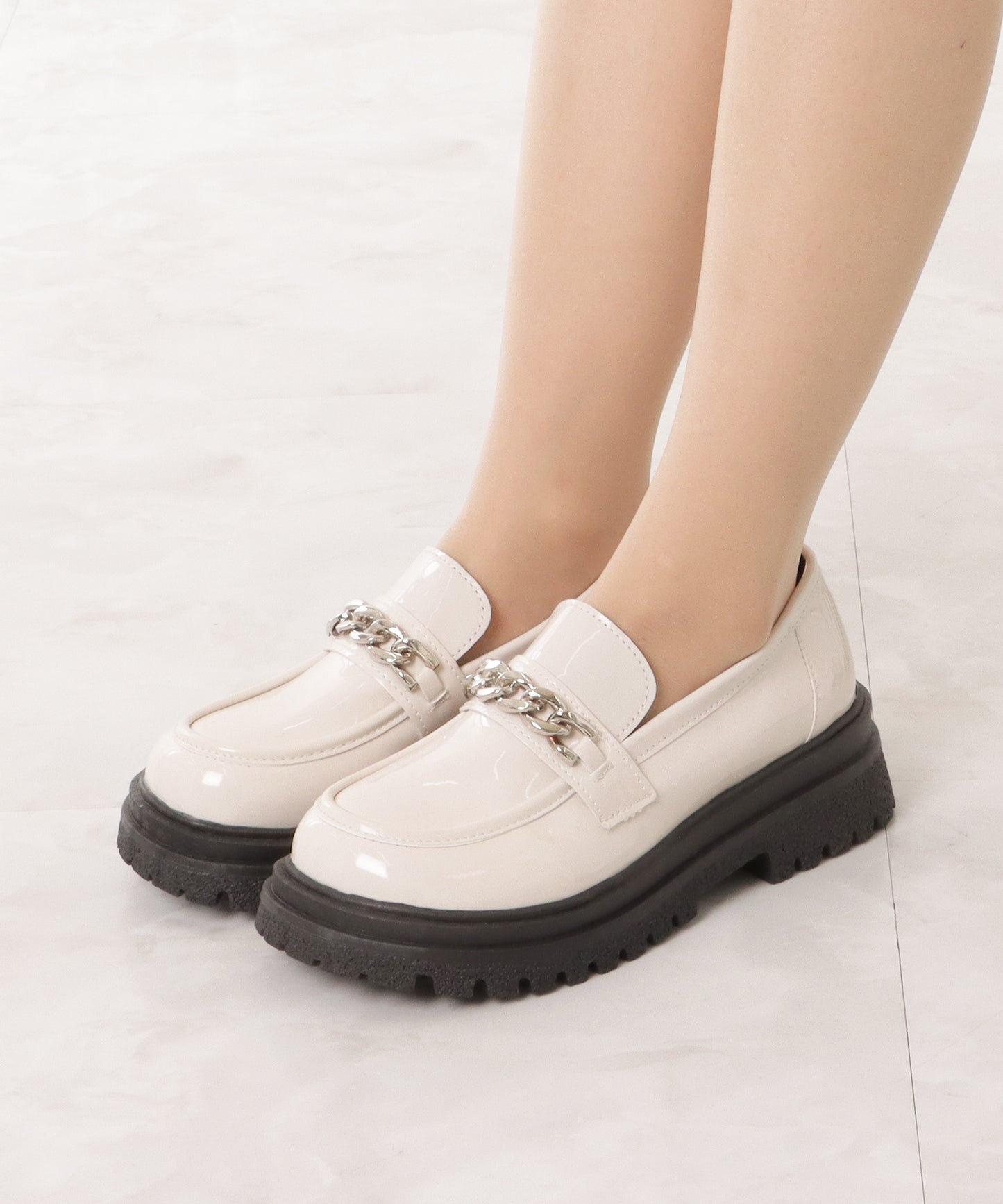 チェーン厚底ローファー