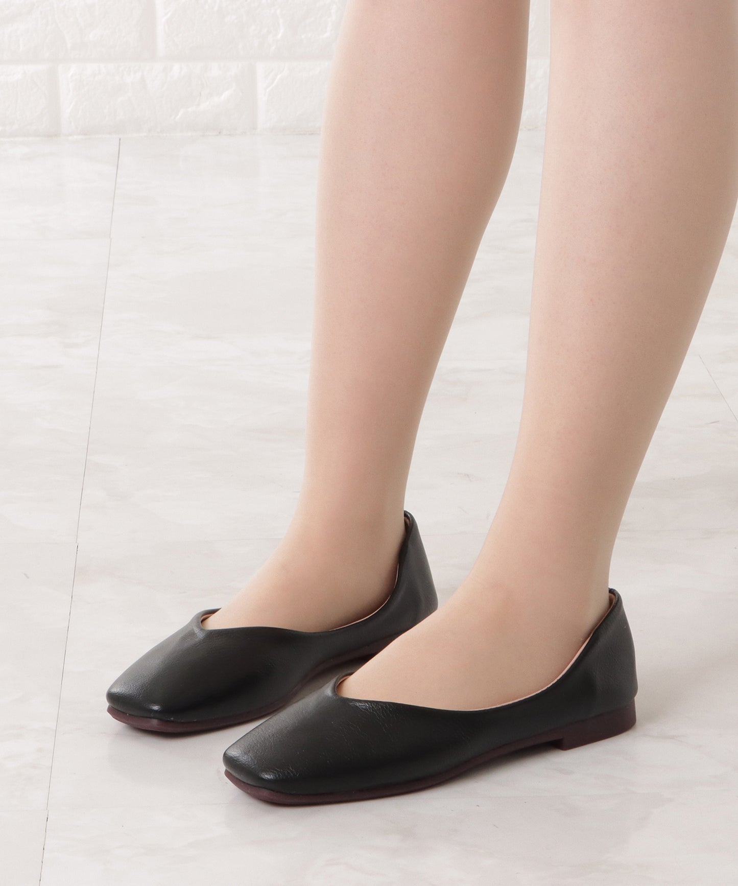 レザー調スクエアフラットパンプス